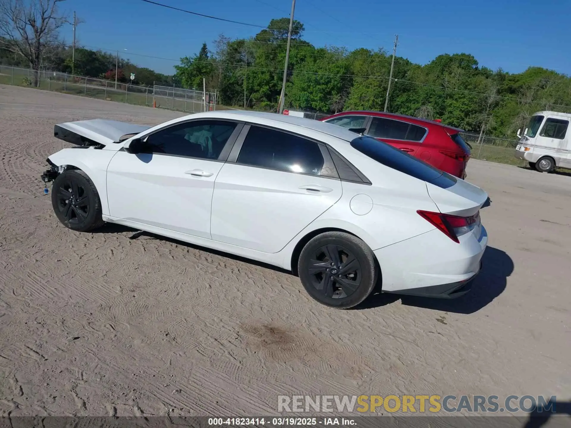 3 Photograph of a damaged car 5NPLM4AG2NH060005 HYUNDAI ELANTRA 2022