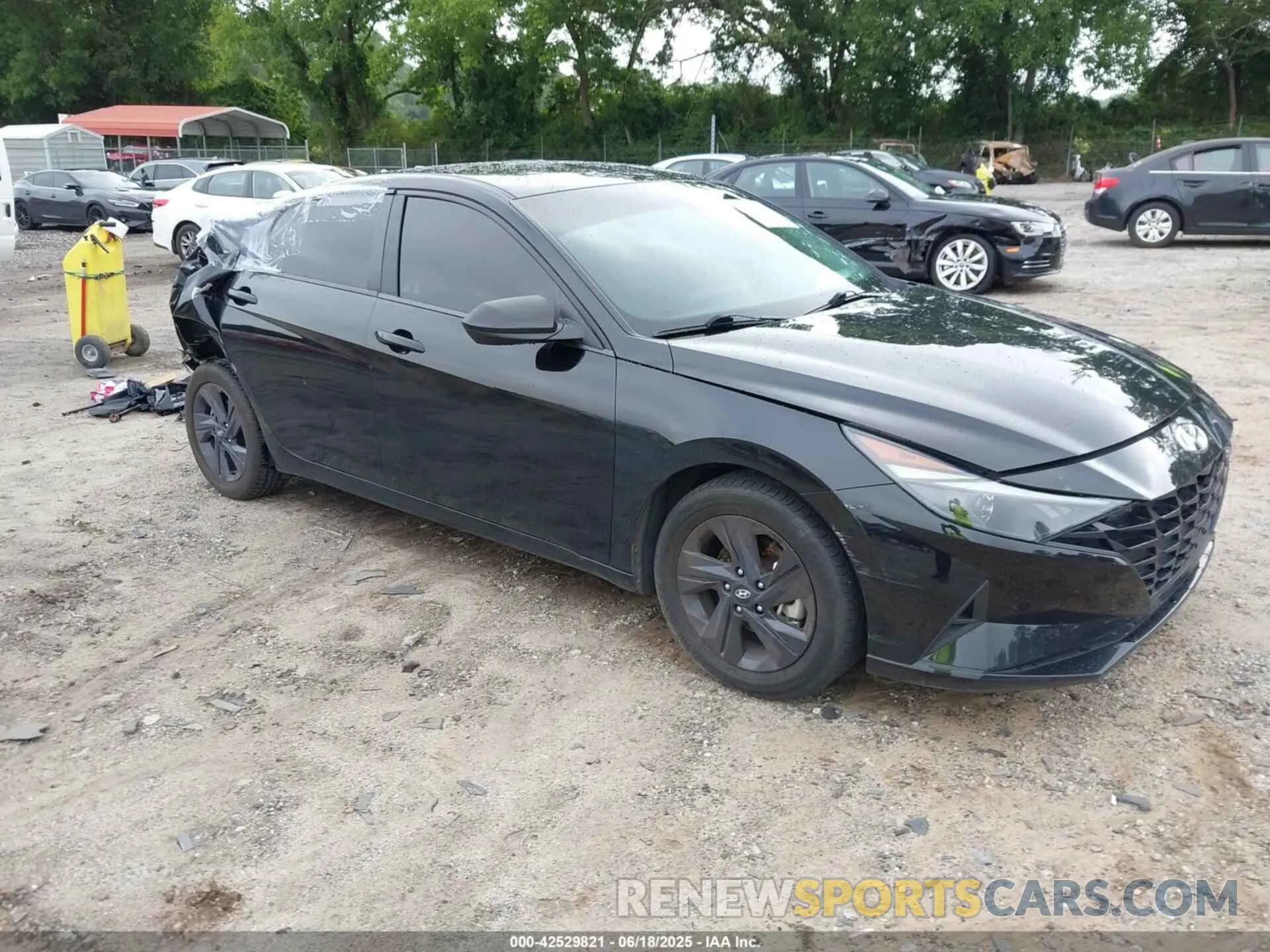 1 Photograph of a damaged car 5NPLM4AG2NH064961 HYUNDAI ELANTRA 2022