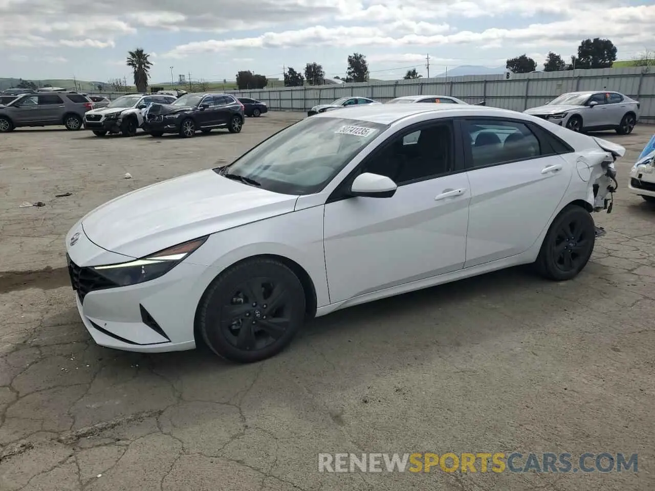 1 Photograph of a damaged car 5NPLM4AG2NH080478 HYUNDAI ELANTRA 2022