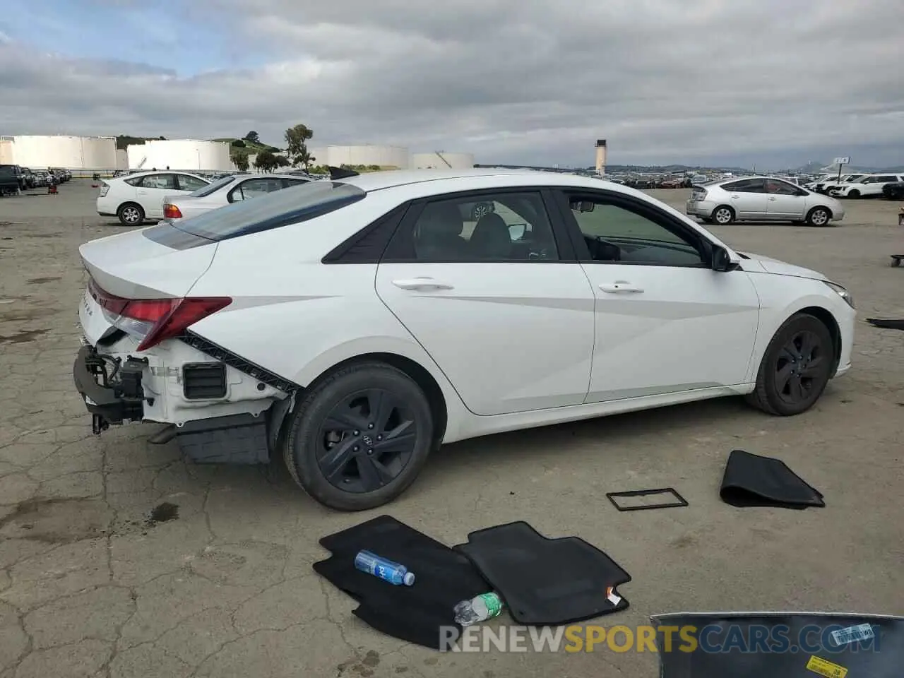 3 Photograph of a damaged car 5NPLM4AG2NH080478 HYUNDAI ELANTRA 2022
