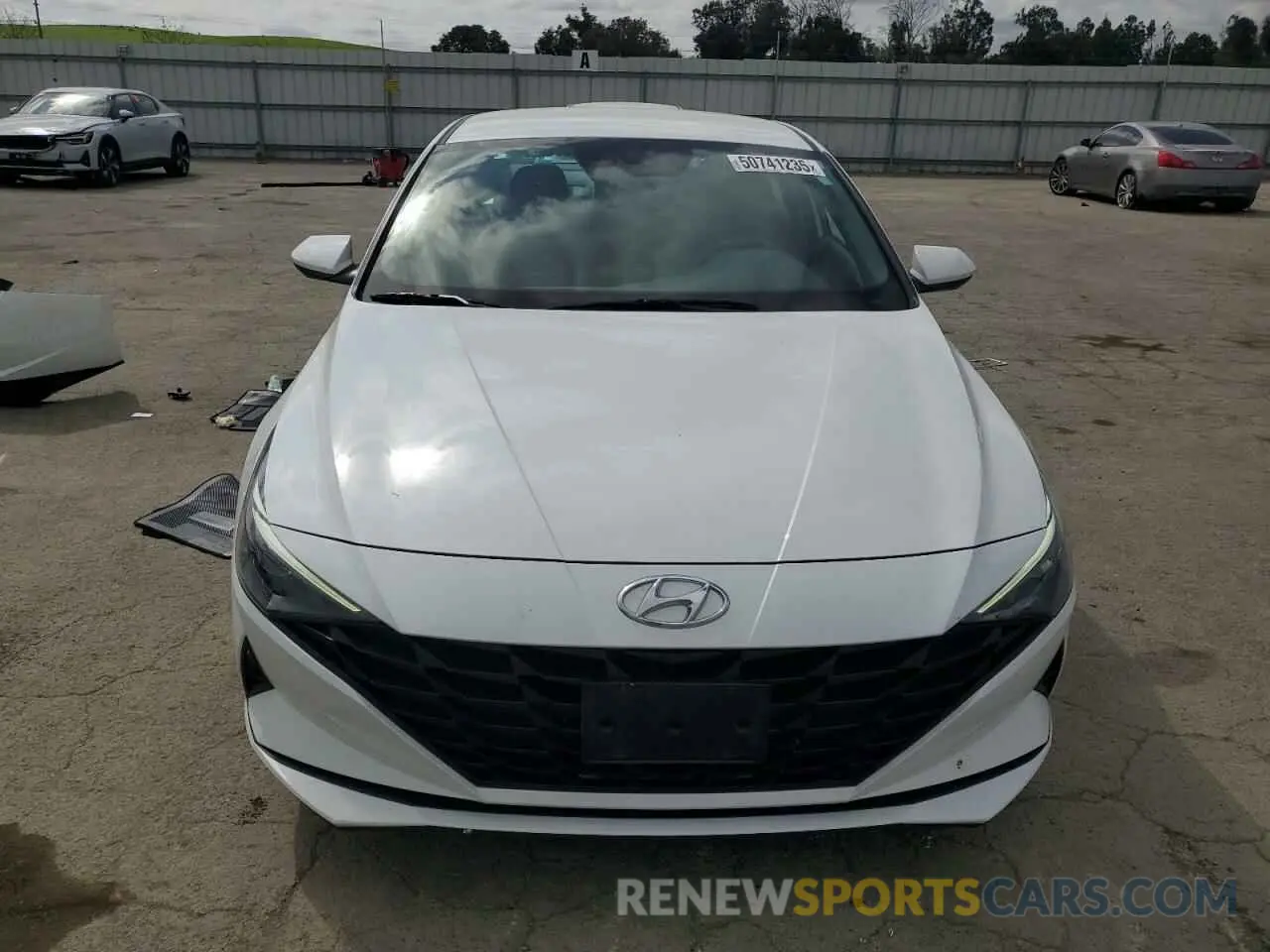 5 Photograph of a damaged car 5NPLM4AG2NH080478 HYUNDAI ELANTRA 2022