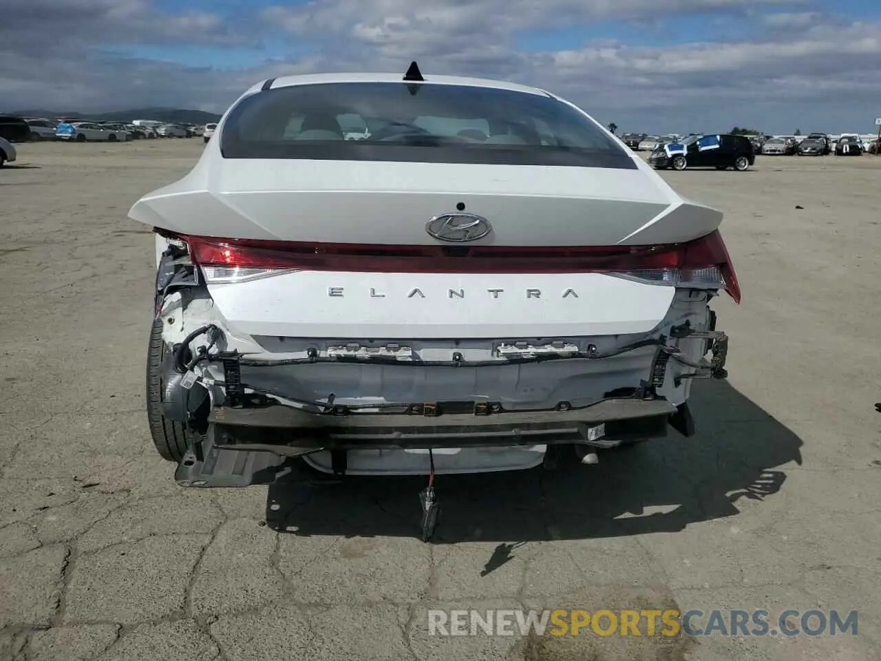 6 Photograph of a damaged car 5NPLM4AG2NH080478 HYUNDAI ELANTRA 2022