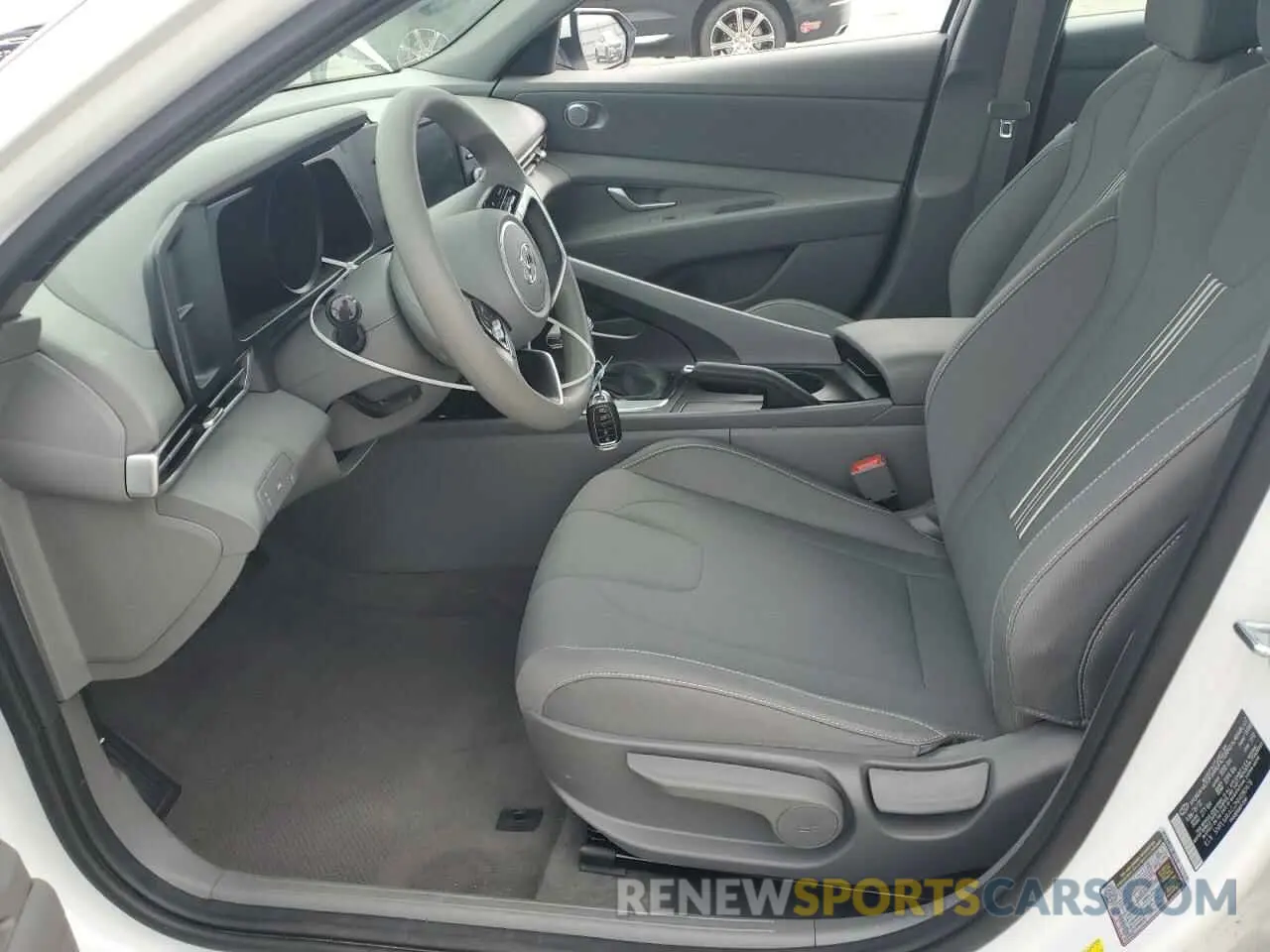 7 Photograph of a damaged car 5NPLM4AG2NH080478 HYUNDAI ELANTRA 2022