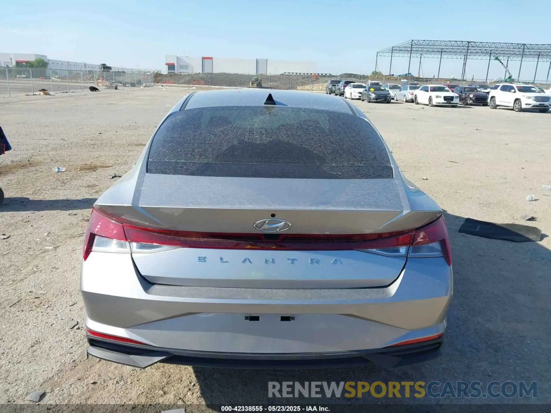 16 Photograph of a damaged car 5NPLM4AG2NH082683 HYUNDAI ELANTRA 2022