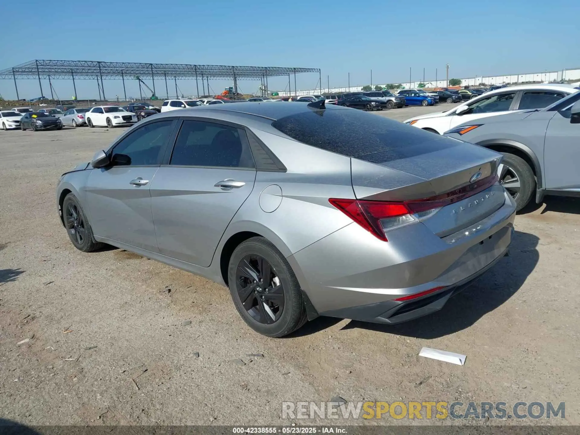 3 Photograph of a damaged car 5NPLM4AG2NH082683 HYUNDAI ELANTRA 2022