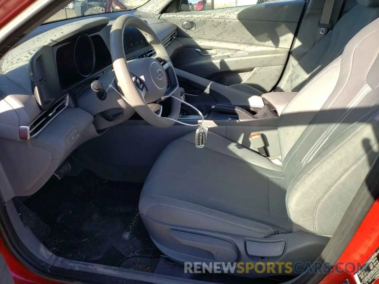 7 Photograph of a damaged car 5NPLM4AG3NH054651 HYUNDAI ELANTRA 2022
