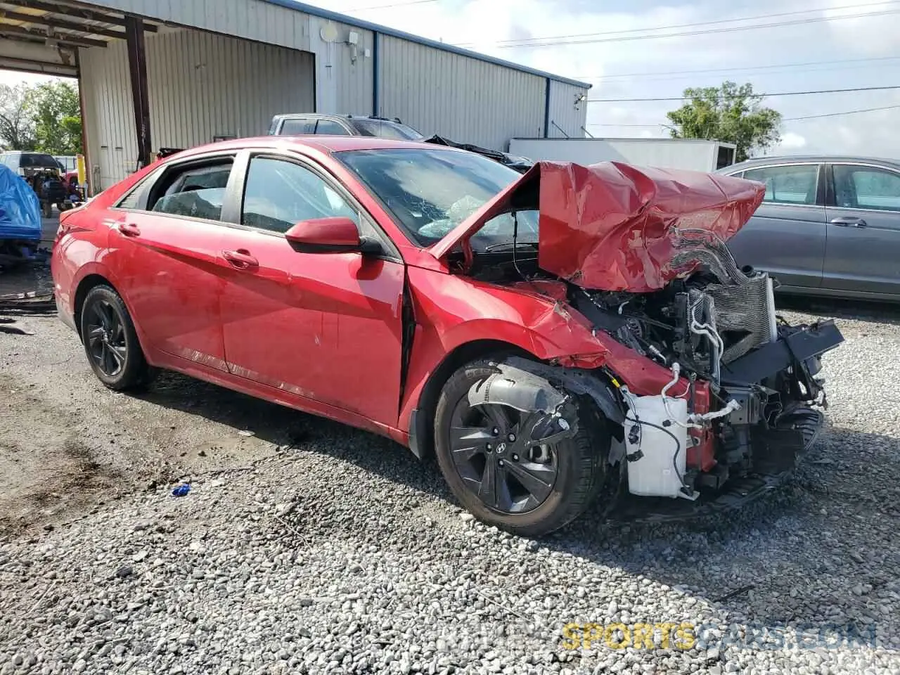 4 Photograph of a damaged car 5NPLM4AG3NH070249 HYUNDAI ELANTRA 2022