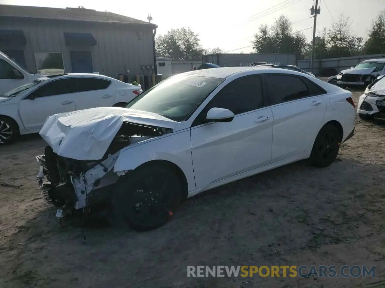 1 Photograph of a damaged car 5NPLM4AG3NH074804 HYUNDAI ELANTRA 2022
