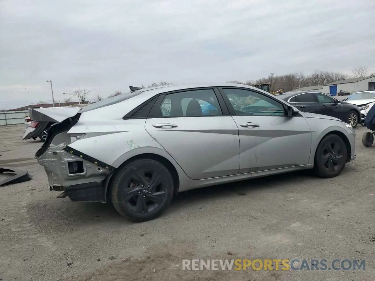 3 Photograph of a damaged car 5NPLM4AG3NH078755 HYUNDAI ELANTRA 2022