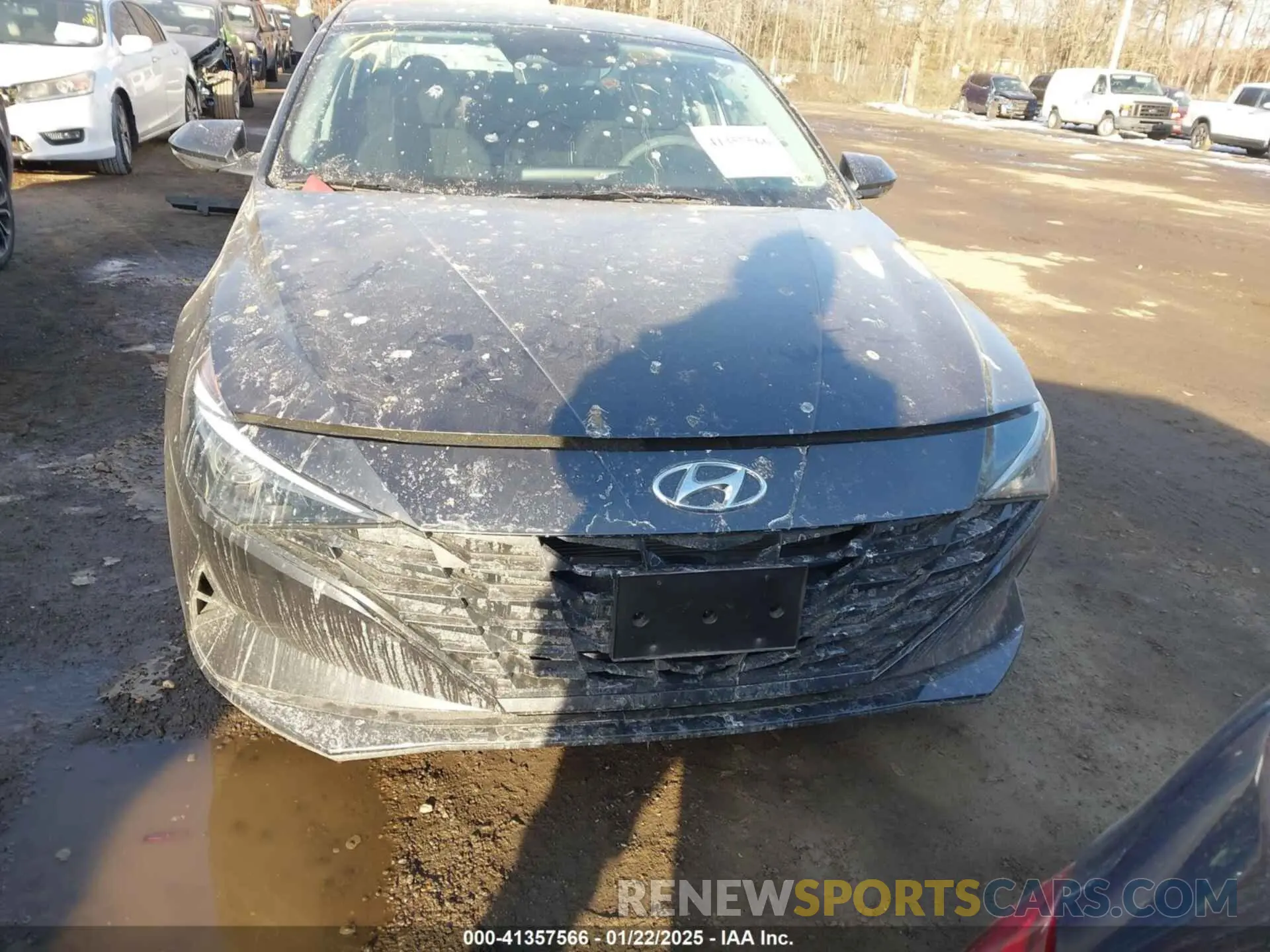 12 Photograph of a damaged car 5NPLM4AG3NH080344 HYUNDAI ELANTRA 2022
