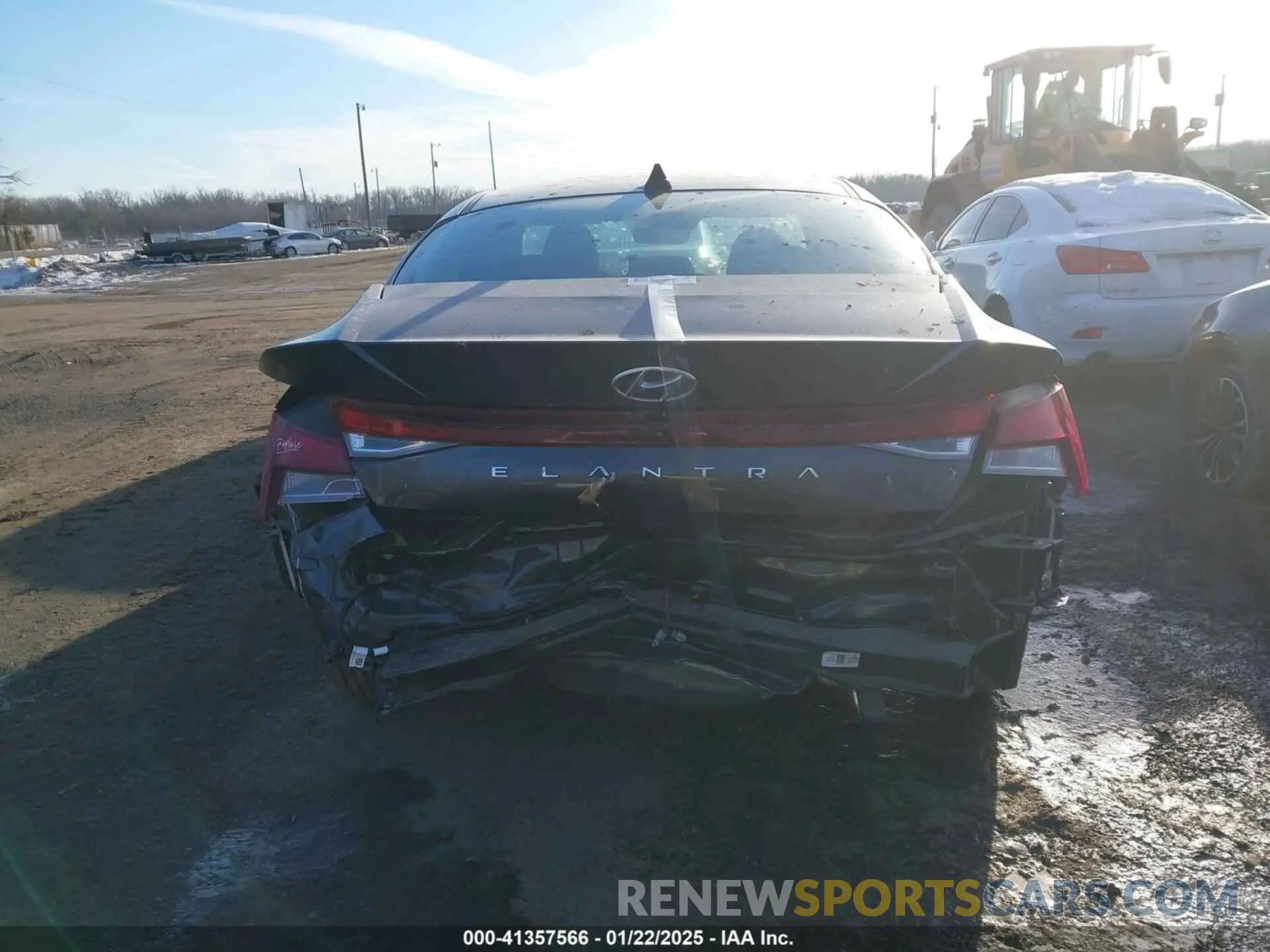 16 Photograph of a damaged car 5NPLM4AG3NH080344 HYUNDAI ELANTRA 2022