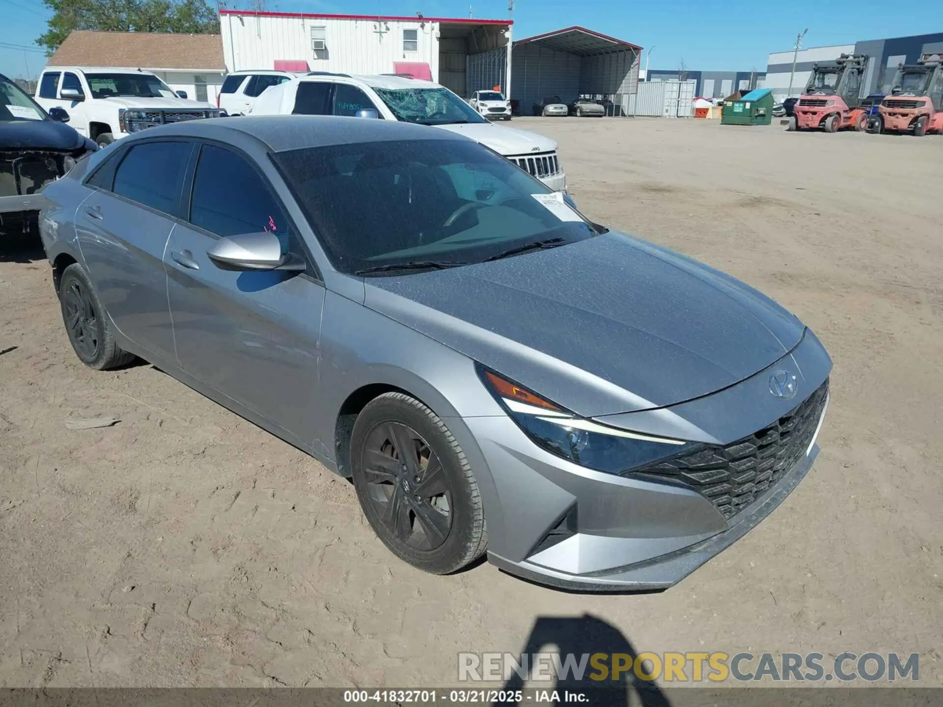 1 Photograph of a damaged car 5NPLM4AG3NH081249 HYUNDAI ELANTRA 2022