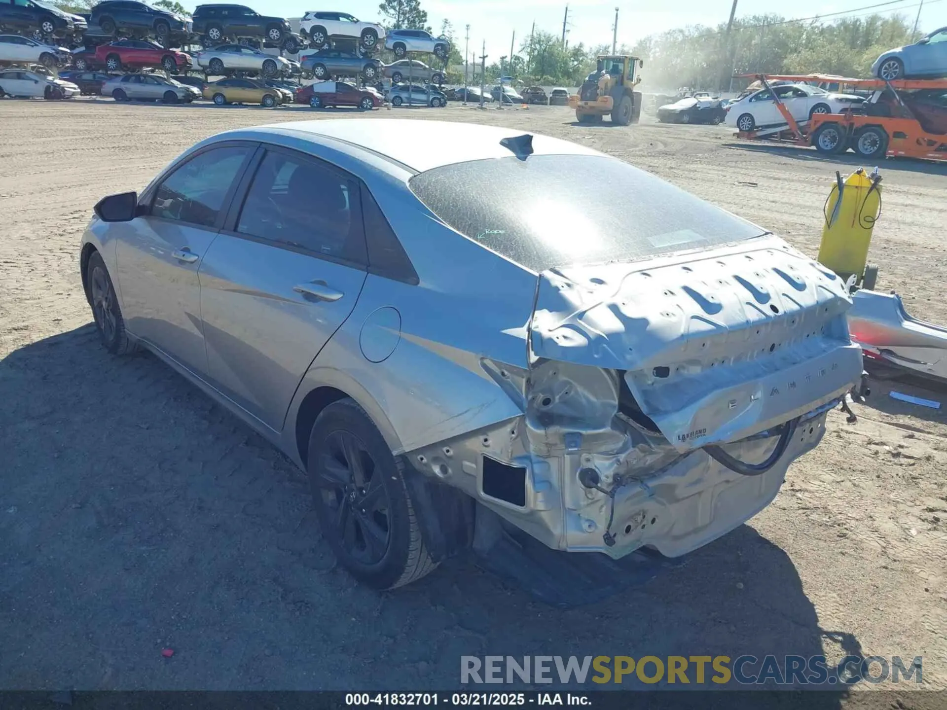 3 Photograph of a damaged car 5NPLM4AG3NH081249 HYUNDAI ELANTRA 2022