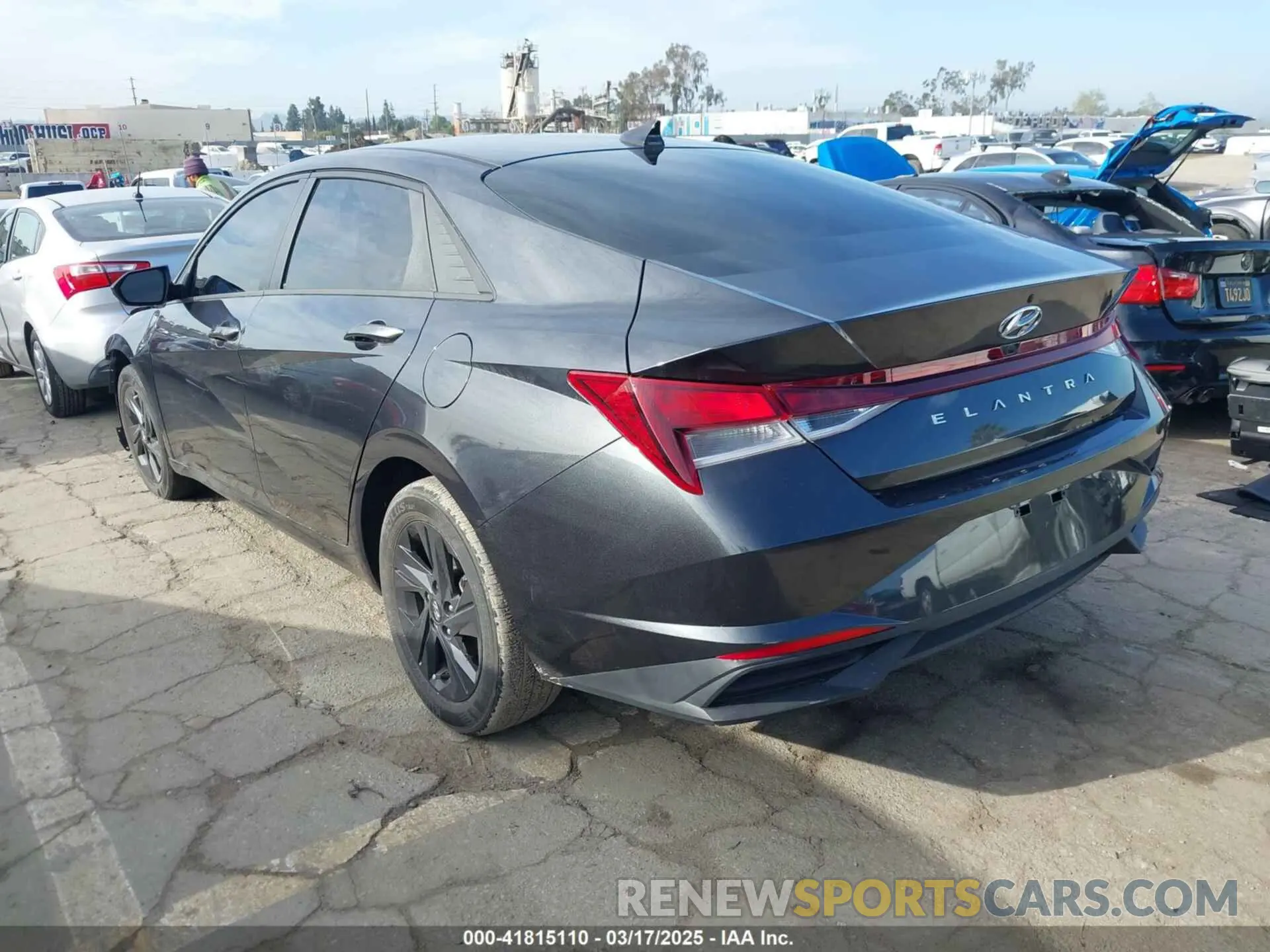3 Photograph of a damaged car 5NPLM4AG4NH071278 HYUNDAI ELANTRA 2022