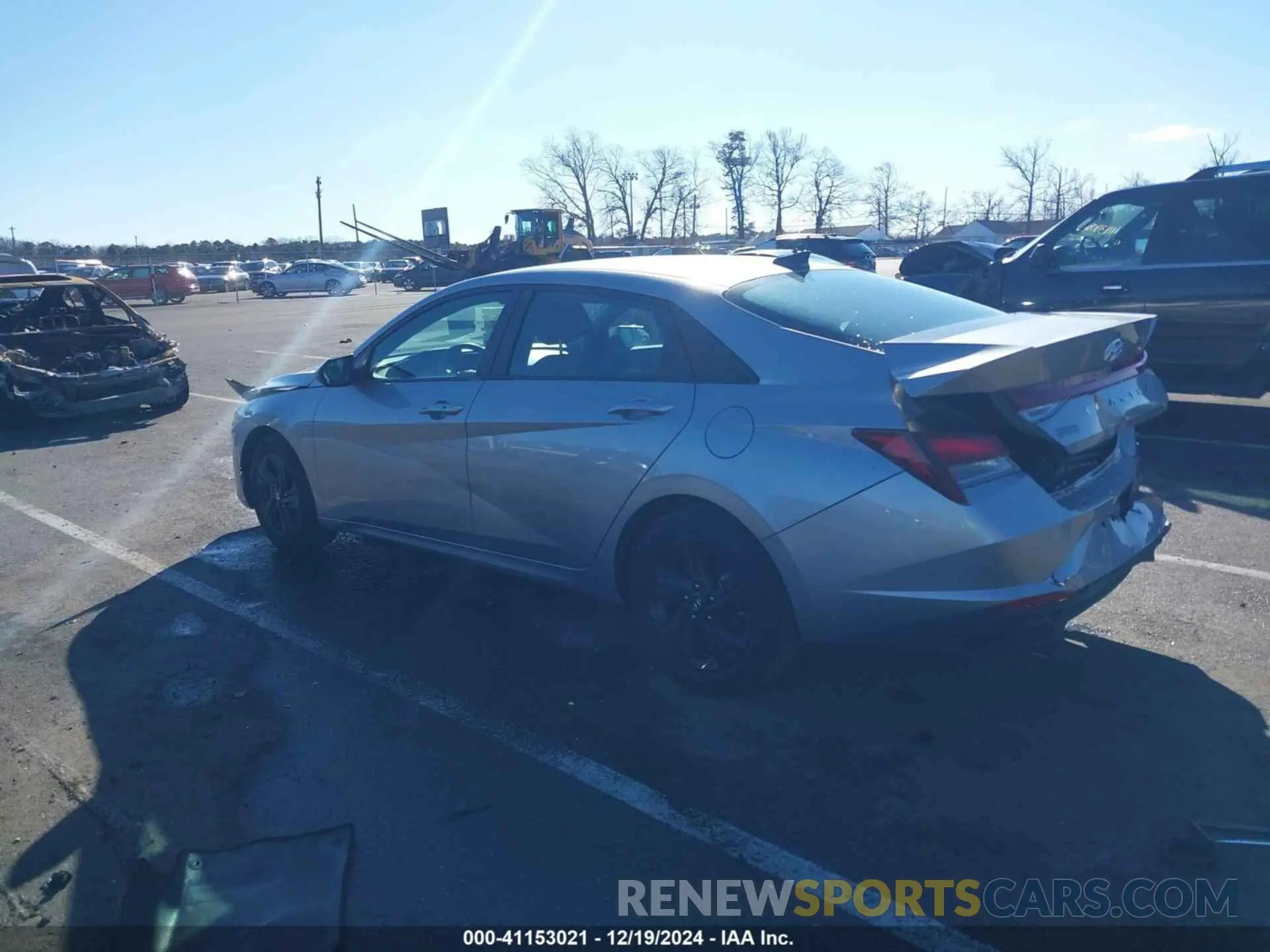 3 Photograph of a damaged car 5NPLM4AG4NH081132 HYUNDAI ELANTRA 2022