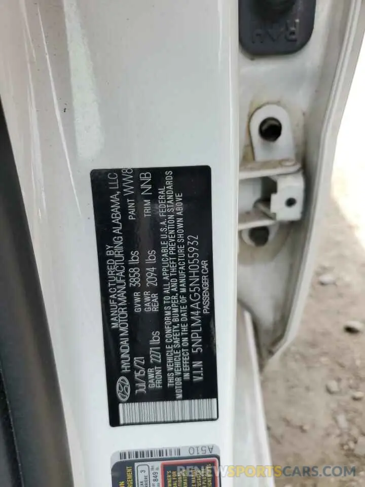 12 Photograph of a damaged car 5NPLM4AG5NH055932 HYUNDAI ELANTRA 2022