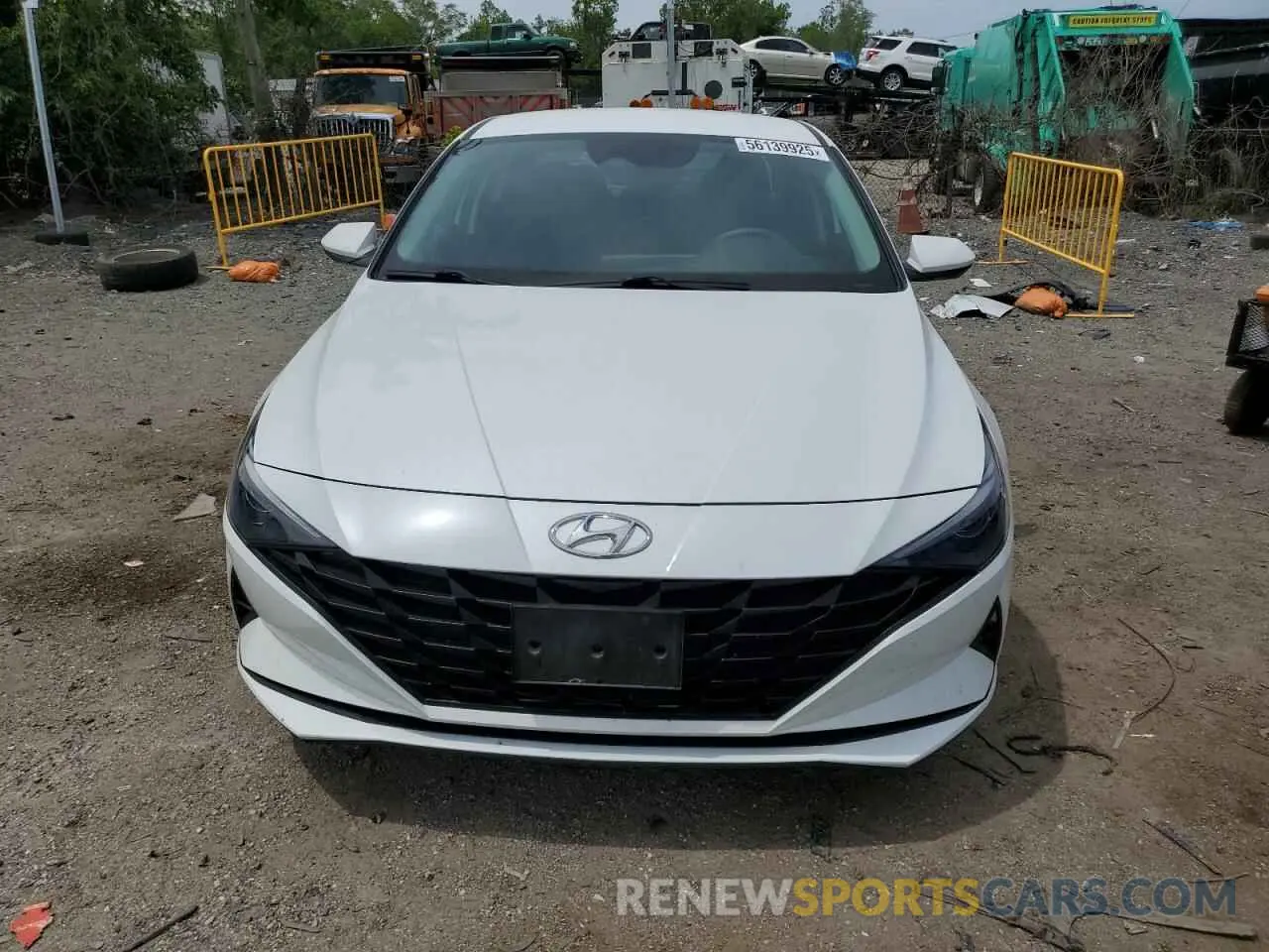 5 Photograph of a damaged car 5NPLM4AG5NH055932 HYUNDAI ELANTRA 2022