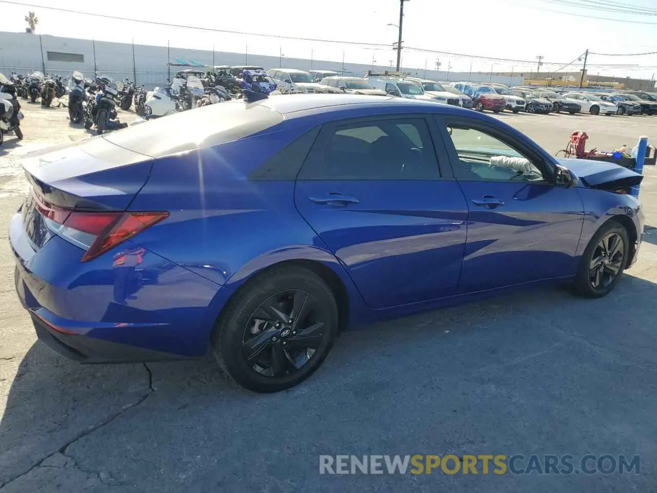 3 Photograph of a damaged car 5NPLM4AG5NH085920 HYUNDAI ELANTRA 2022