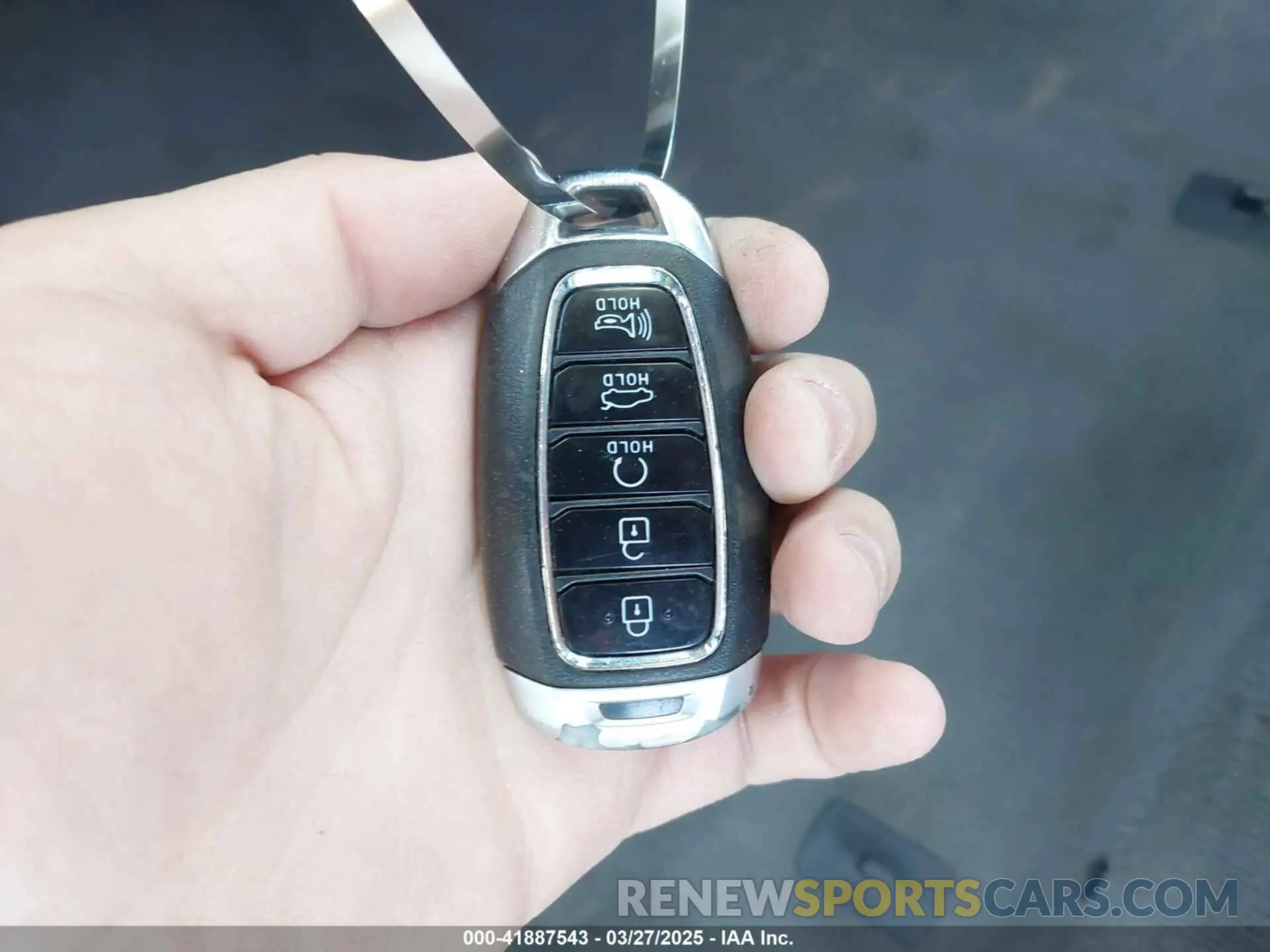 11 Photograph of a damaged car 5NPLM4AG6NH064297 HYUNDAI ELANTRA 2022