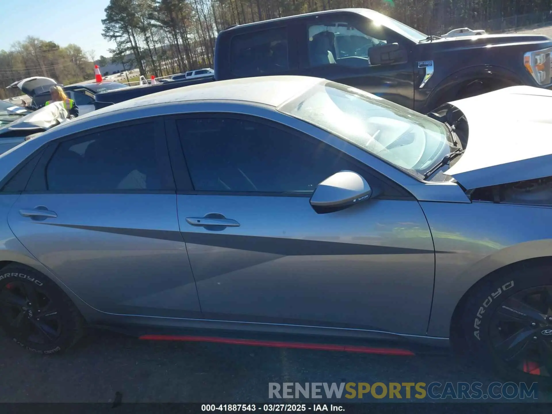 14 Photograph of a damaged car 5NPLM4AG6NH064297 HYUNDAI ELANTRA 2022