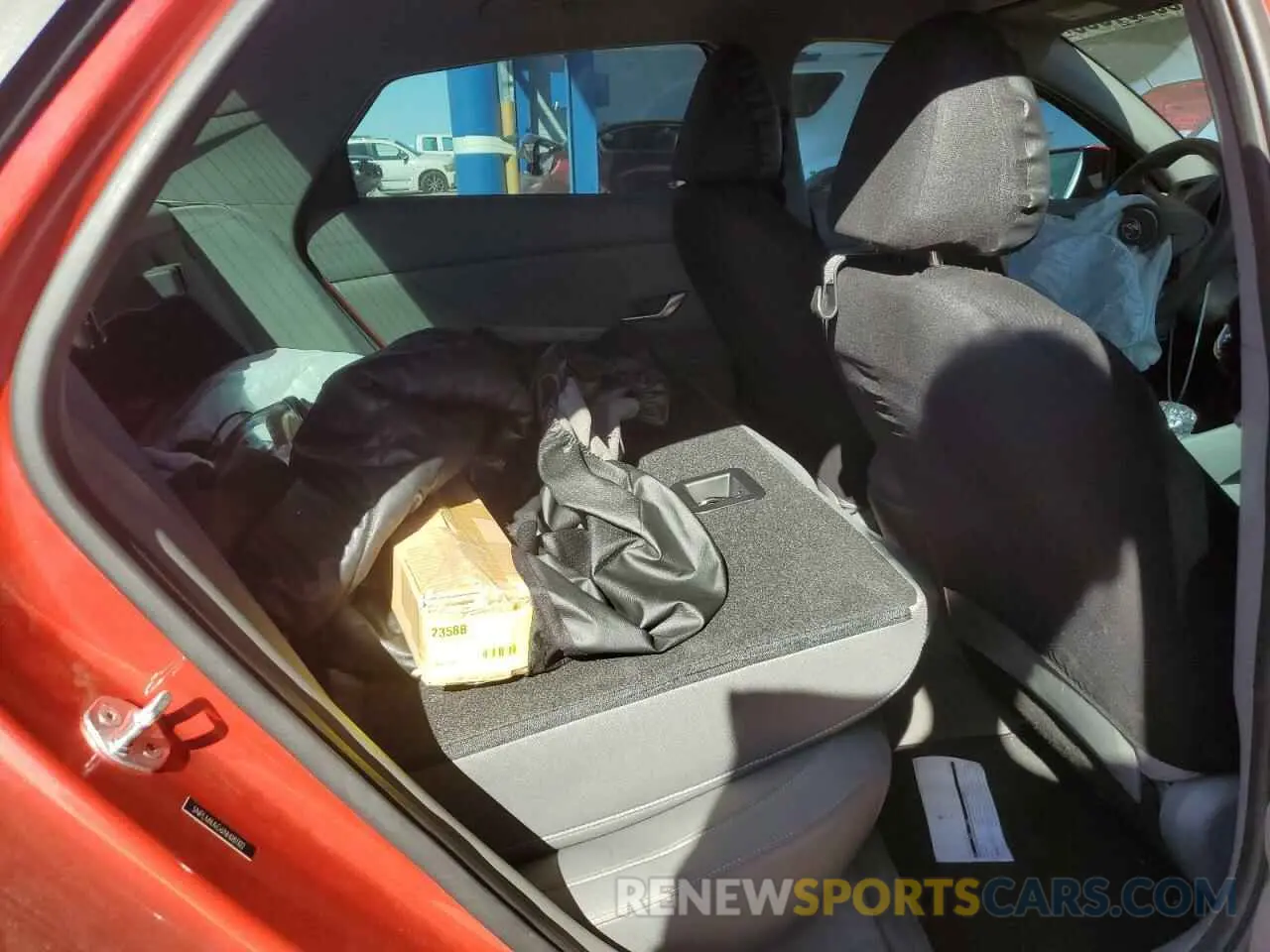 11 Photograph of a damaged car 5NPLM4AG6NH081102 HYUNDAI ELANTRA 2022
