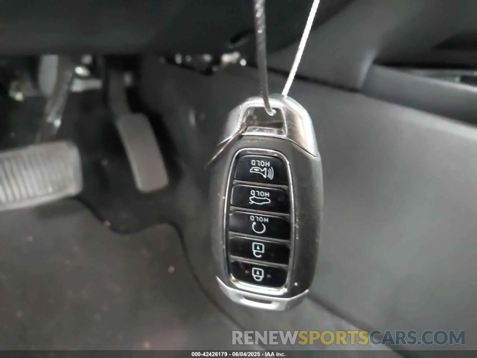 11 Photograph of a damaged car 5NPLM4AG7NH060954 HYUNDAI ELANTRA 2022
