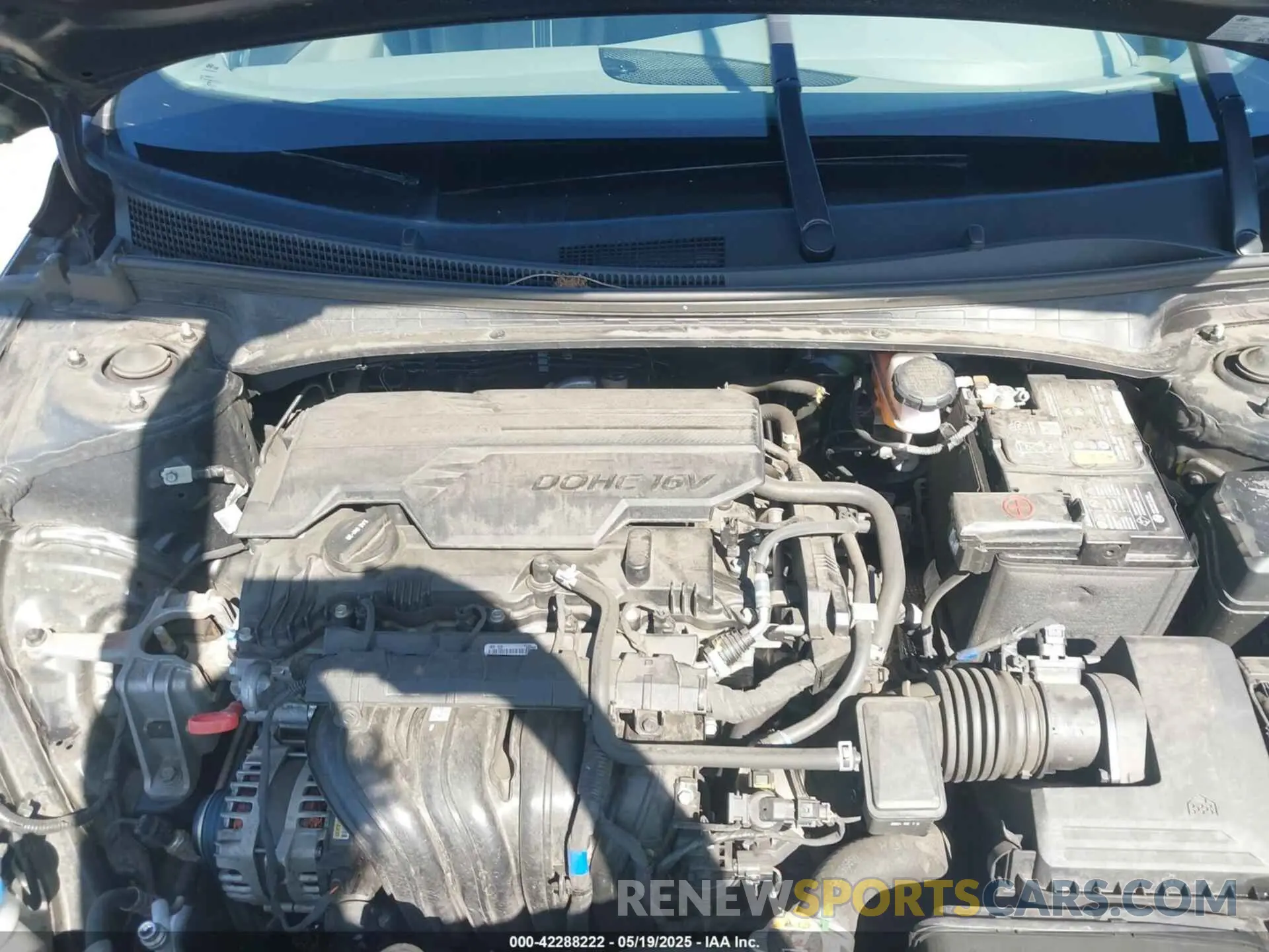 10 Photograph of a damaged car 5NPLM4AG7NH068312 HYUNDAI ELANTRA 2022