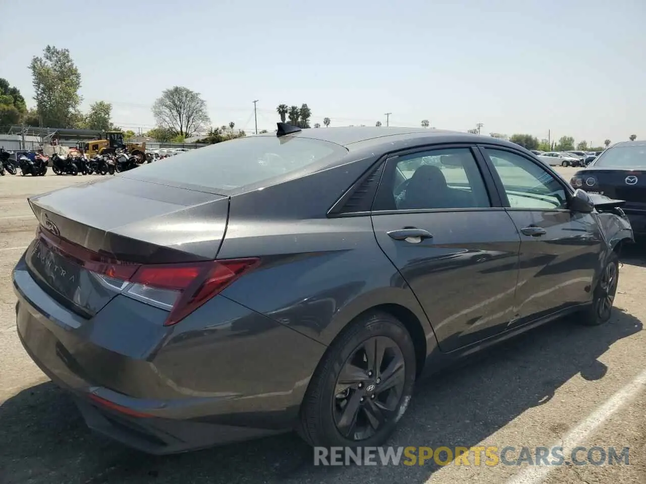 3 Photograph of a damaged car 5NPLM4AG8NH078072 HYUNDAI ELANTRA 2022