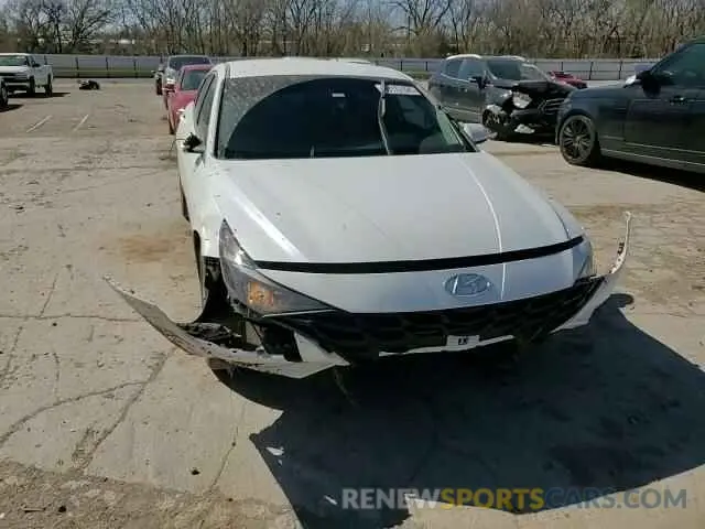 10 Photograph of a damaged car 5NPLM4AG9NH065850 HYUNDAI ELANTRA 2022