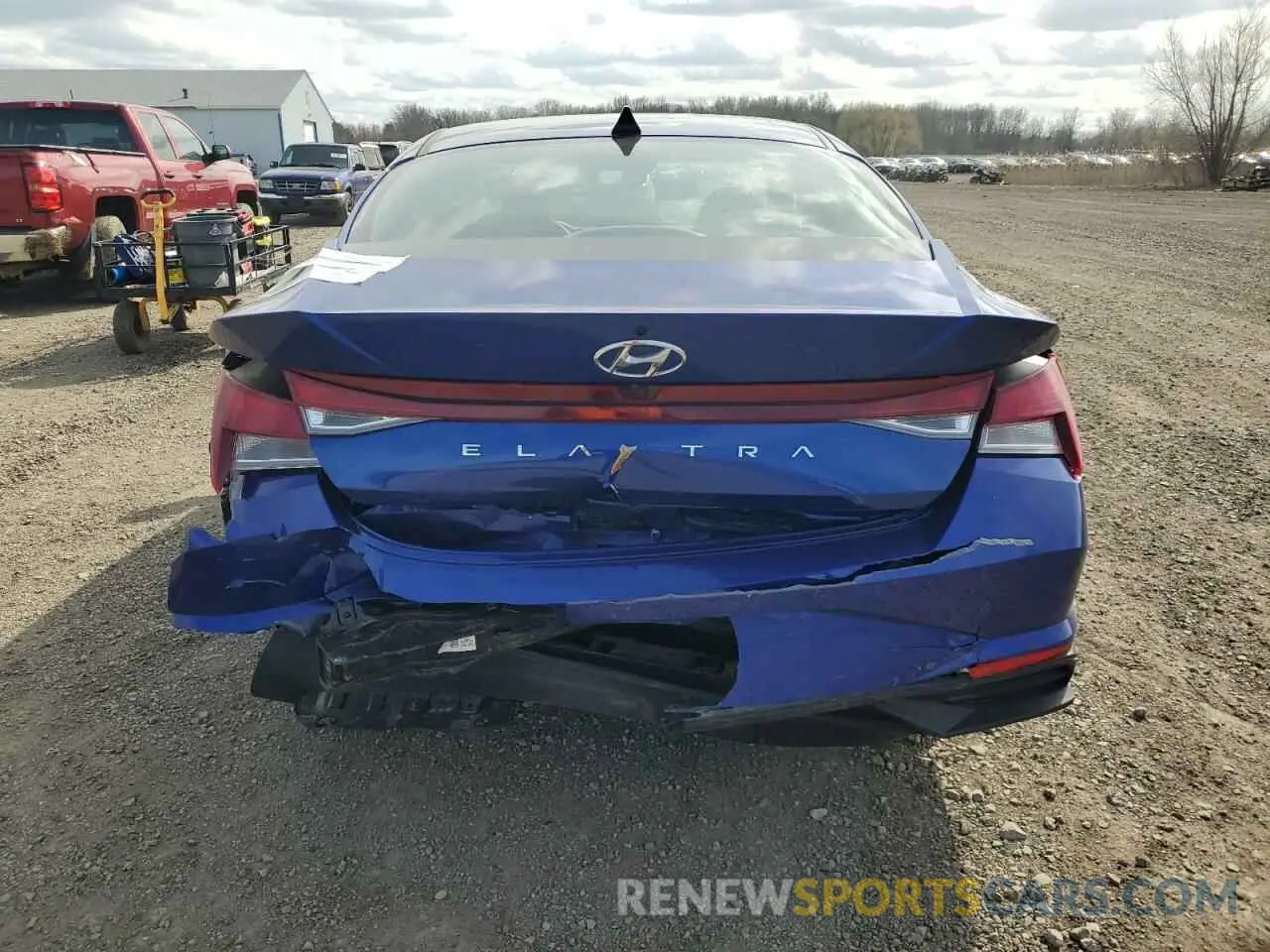 6 Photograph of a damaged car 5NPLM4AG9NH068764 HYUNDAI ELANTRA 2022