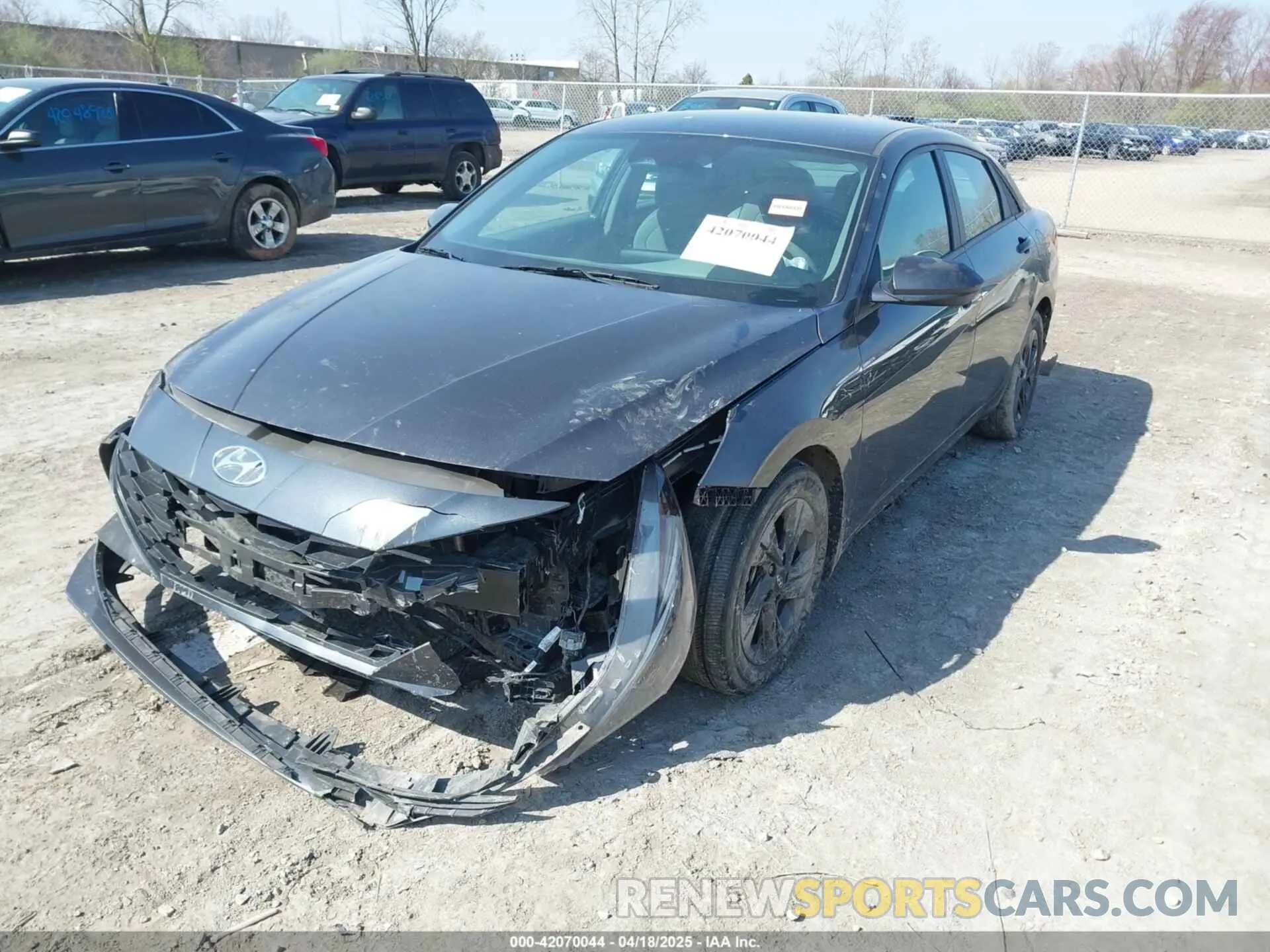 2 Photograph of a damaged car 5NPLM4AGXNH065808 HYUNDAI ELANTRA 2022