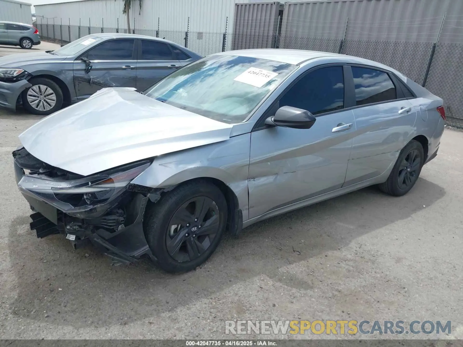 2 Photograph of a damaged car 5NPLM4AGXNH081118 HYUNDAI ELANTRA 2022