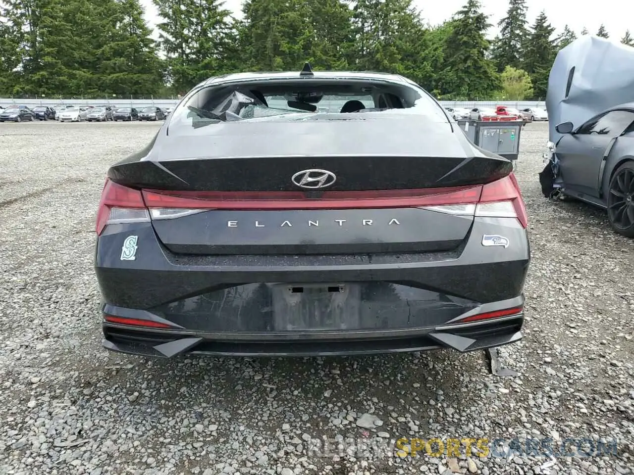 6 Photograph of a damaged car 5NPLN4AG0NH053115 HYUNDAI ELANTRA 2022