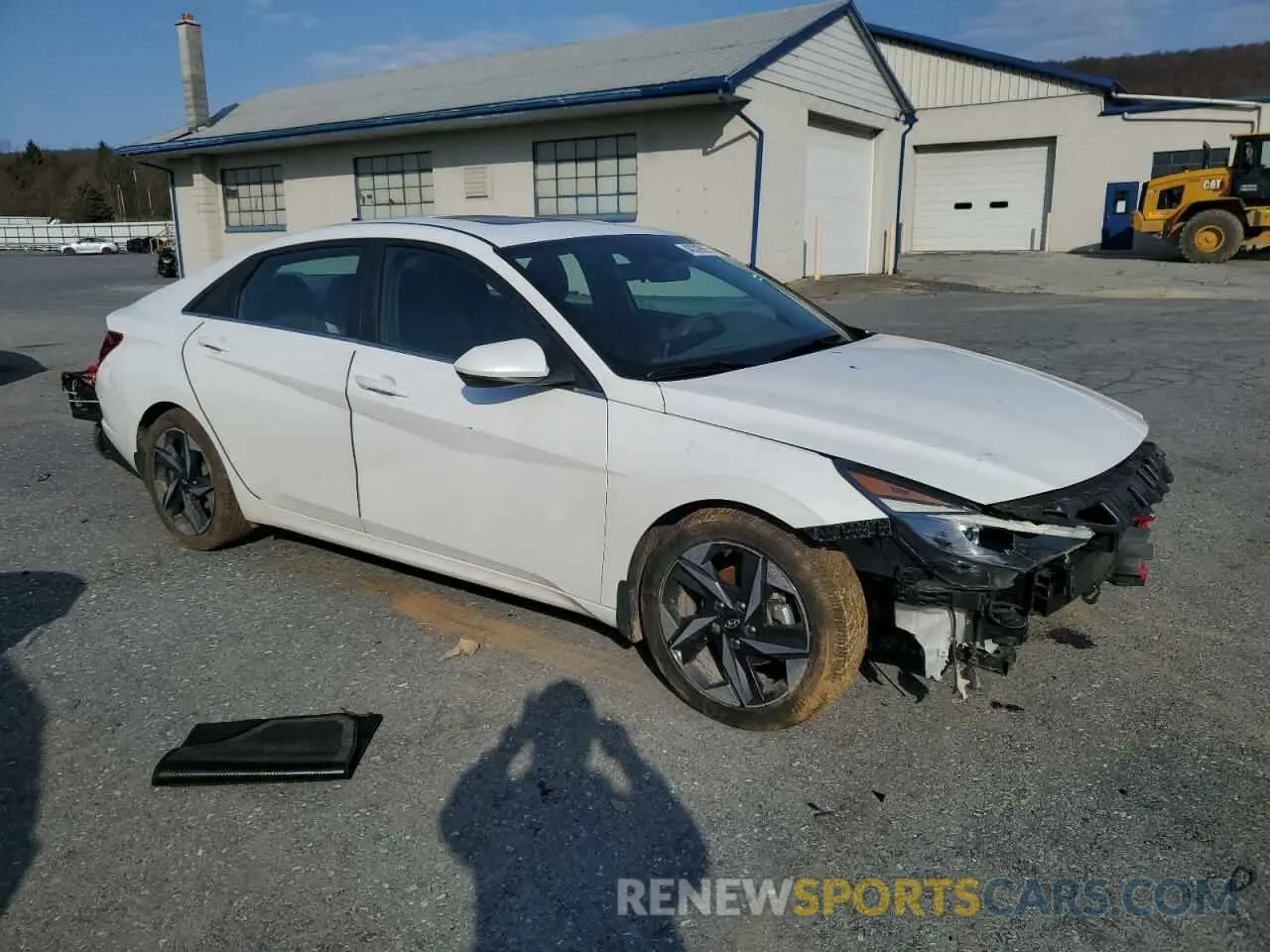 4 Photograph of a damaged car 5NPLN4AG1NH057299 HYUNDAI ELANTRA 2022