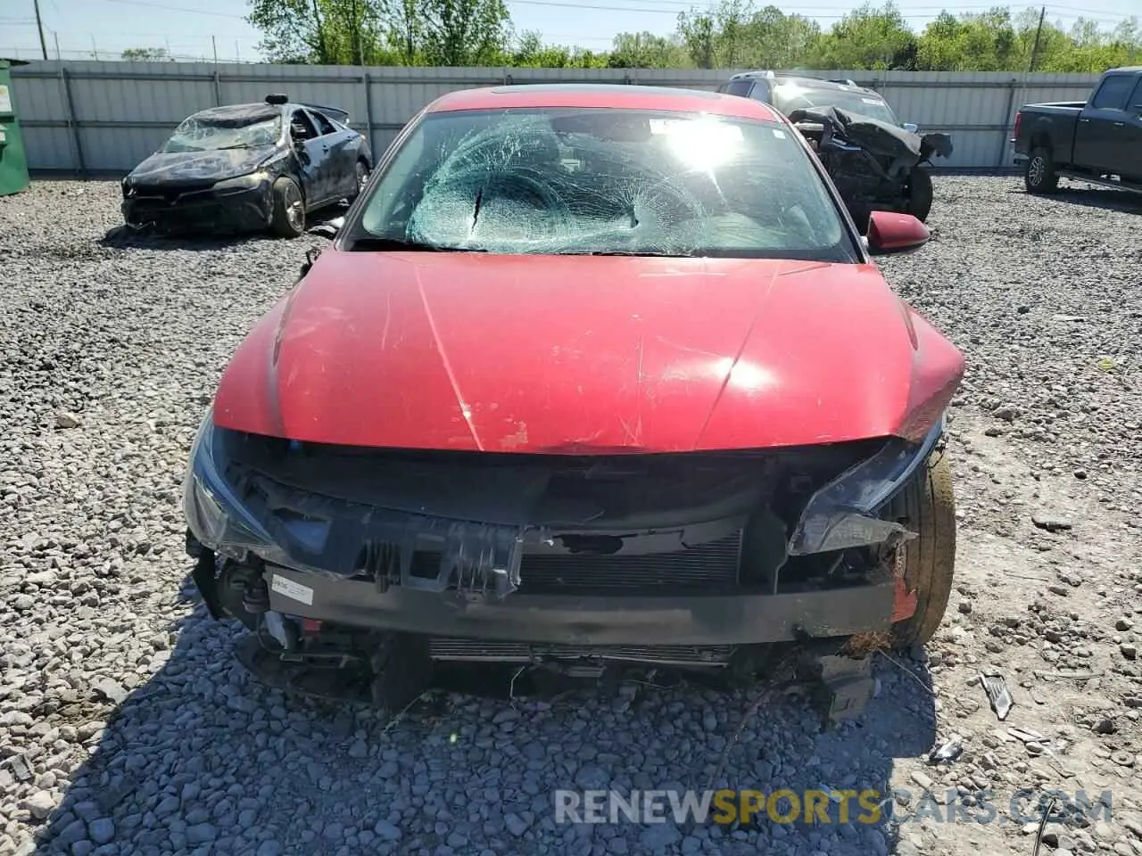5 Photograph of a damaged car 5NPLN4AG1NH058369 HYUNDAI ELANTRA 2022