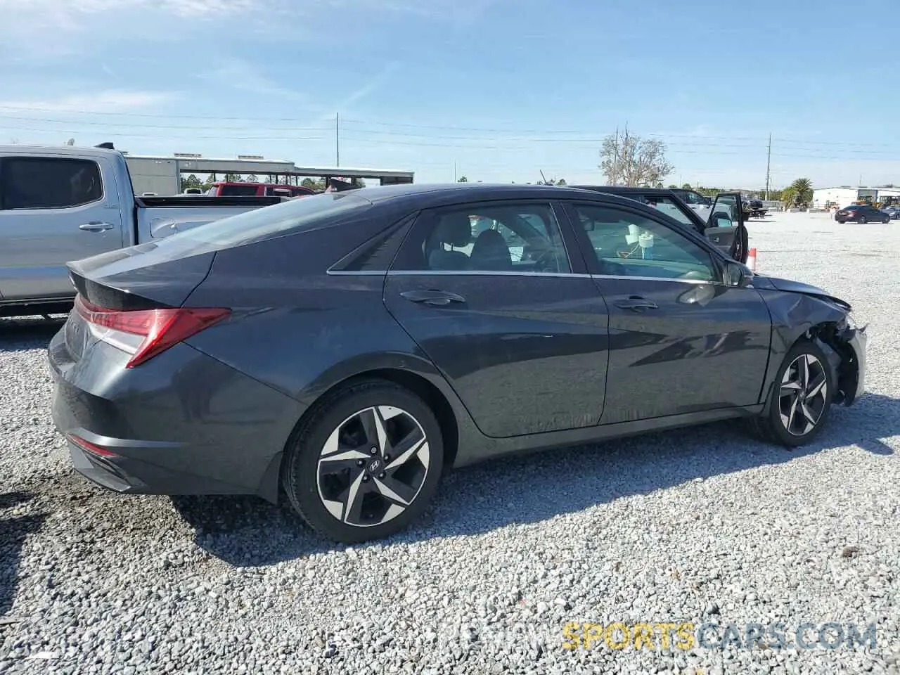 3 Photograph of a damaged car 5NPLN4AG4NH058950 HYUNDAI ELANTRA 2022