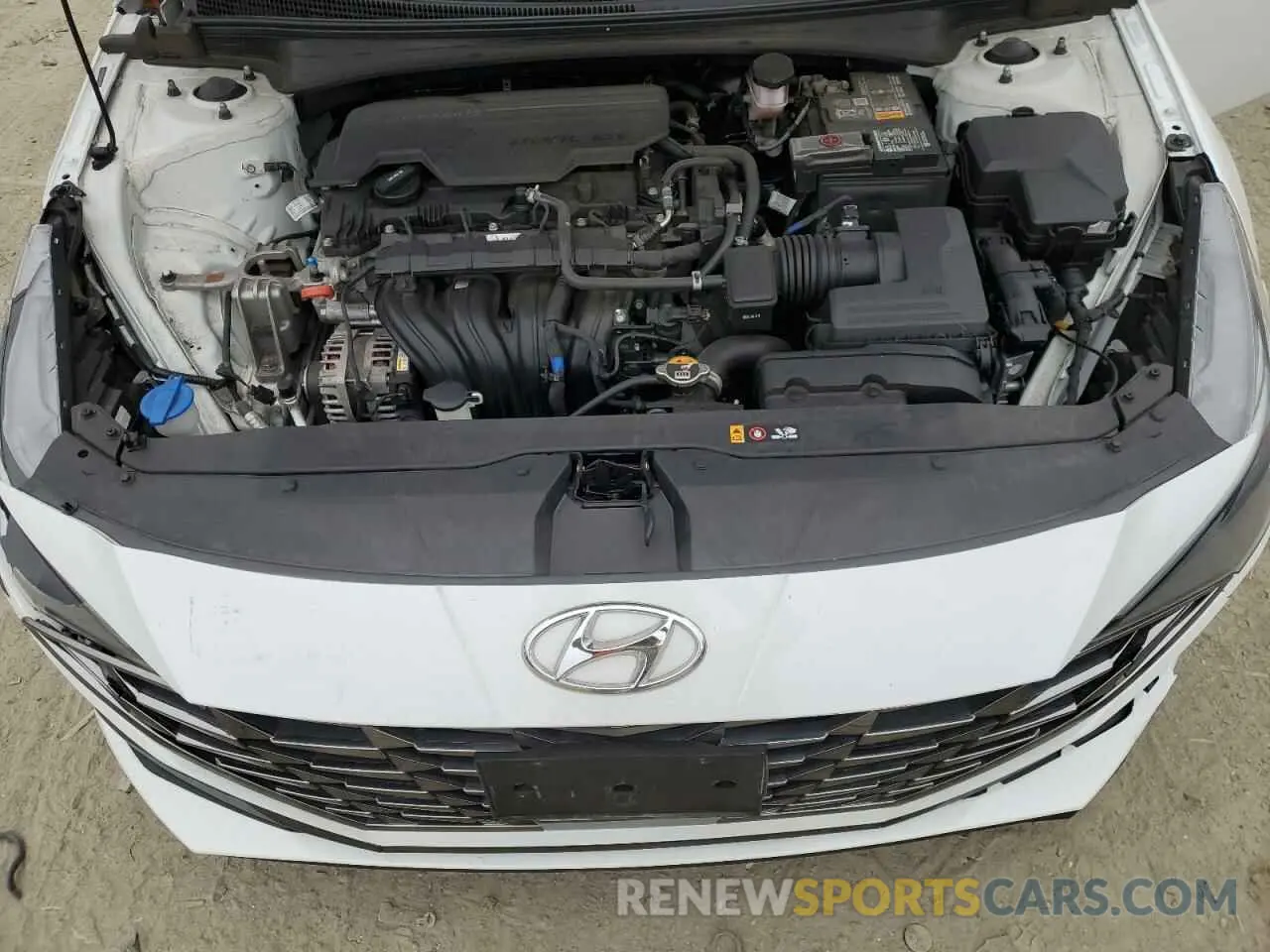 12 Photograph of a damaged car 5NPLN4AG5NH062960 HYUNDAI ELANTRA 2022