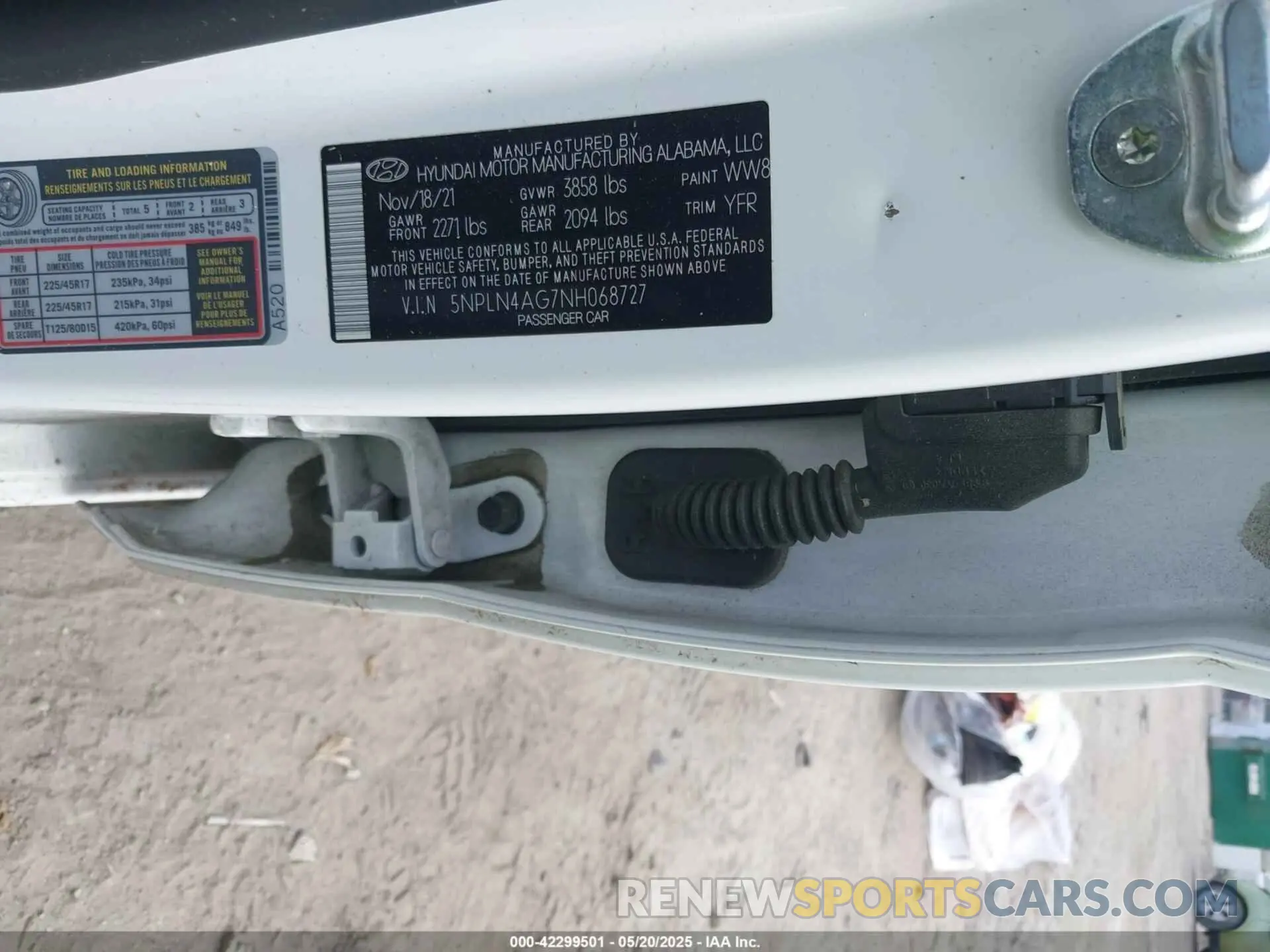 9 Photograph of a damaged car 5NPLN4AG7NH068727 HYUNDAI ELANTRA 2022