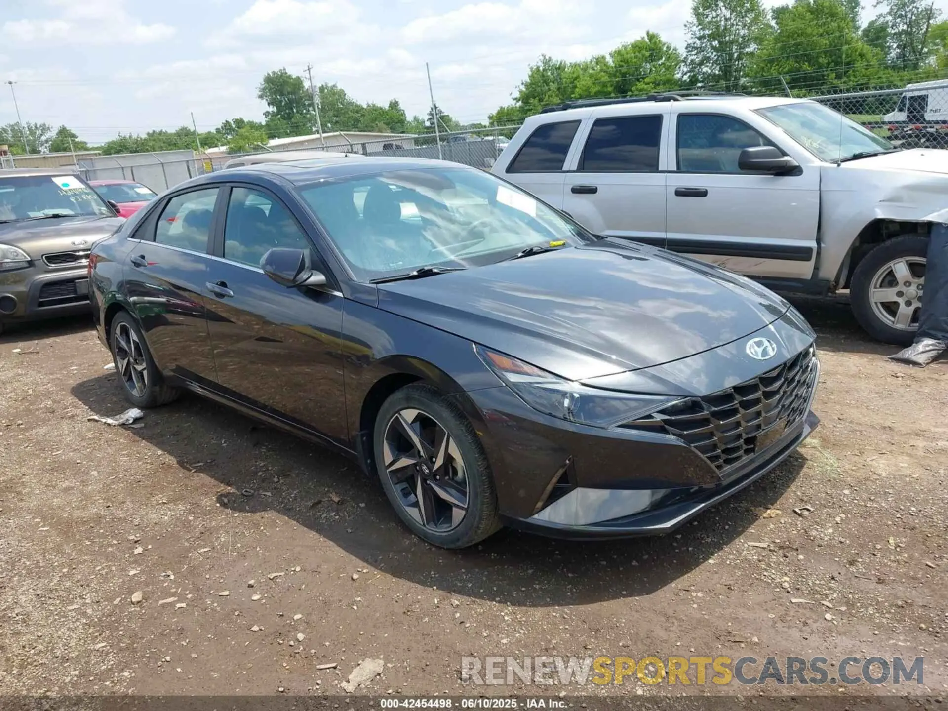 1 Photograph of a damaged car 5NPLN4AG7NH074978 HYUNDAI ELANTRA 2022
