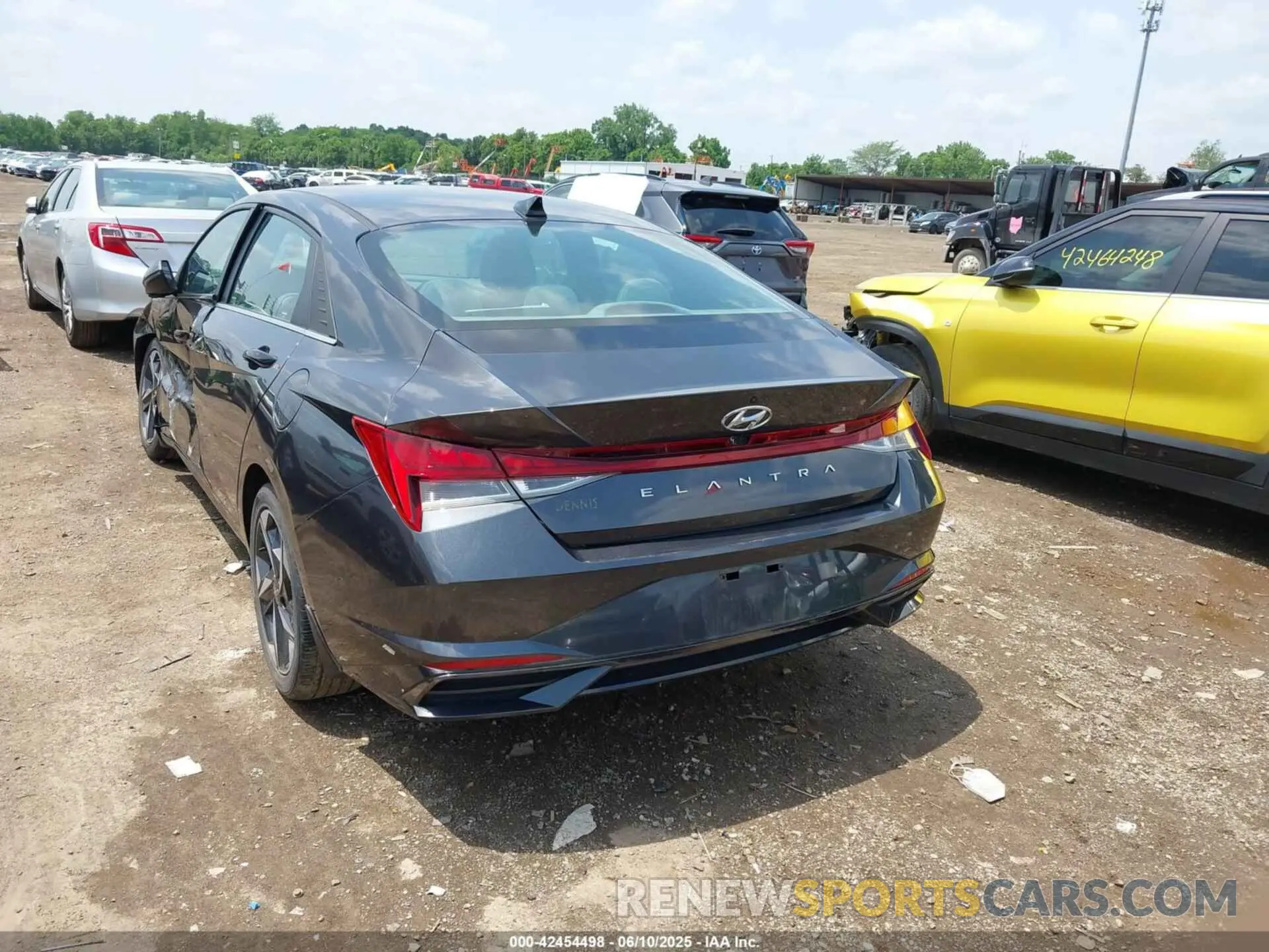 16 Photograph of a damaged car 5NPLN4AG7NH074978 HYUNDAI ELANTRA 2022