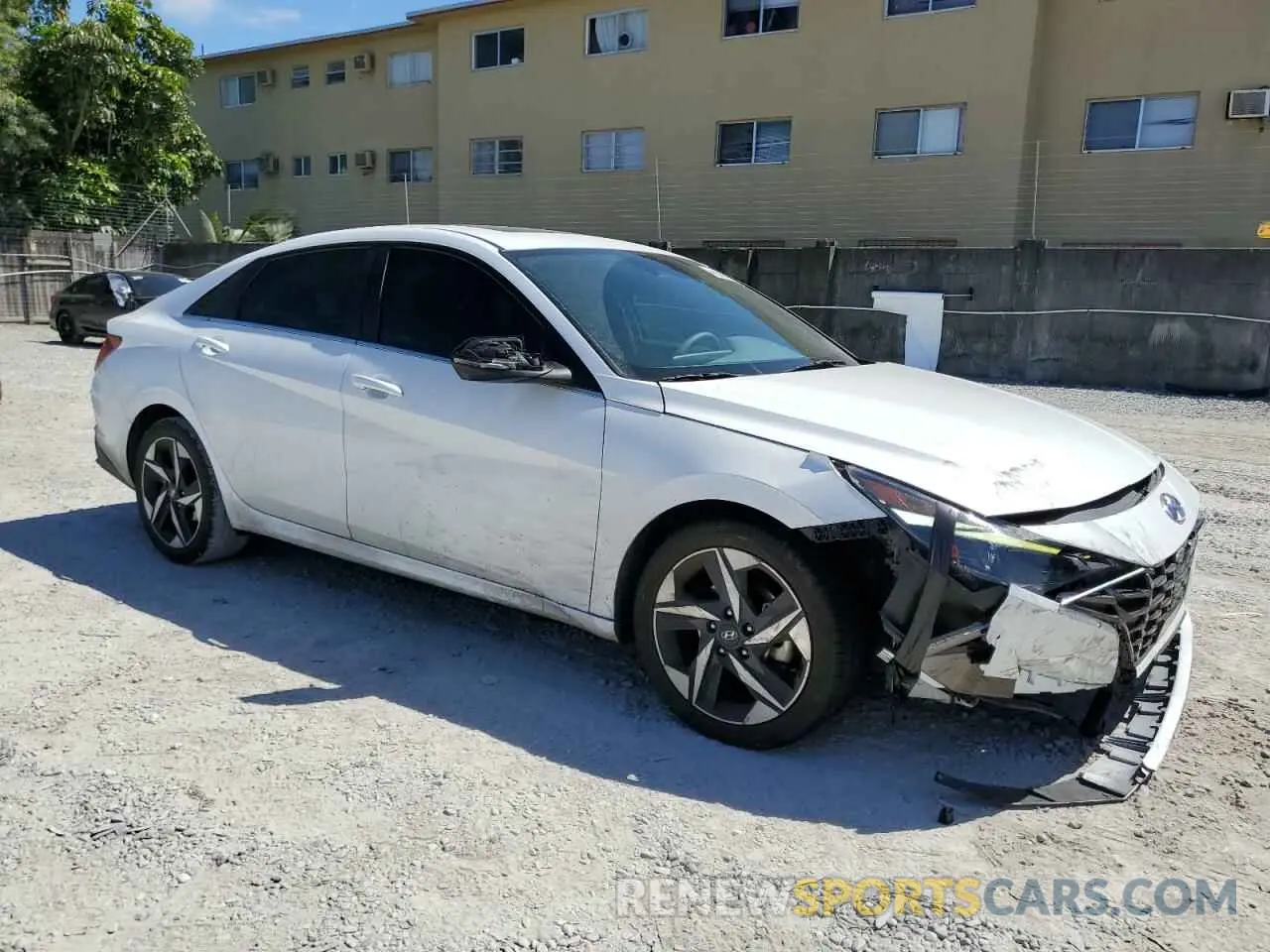 4 Photograph of a damaged car 5NPLN4AG7NH083762 HYUNDAI ELANTRA 2022