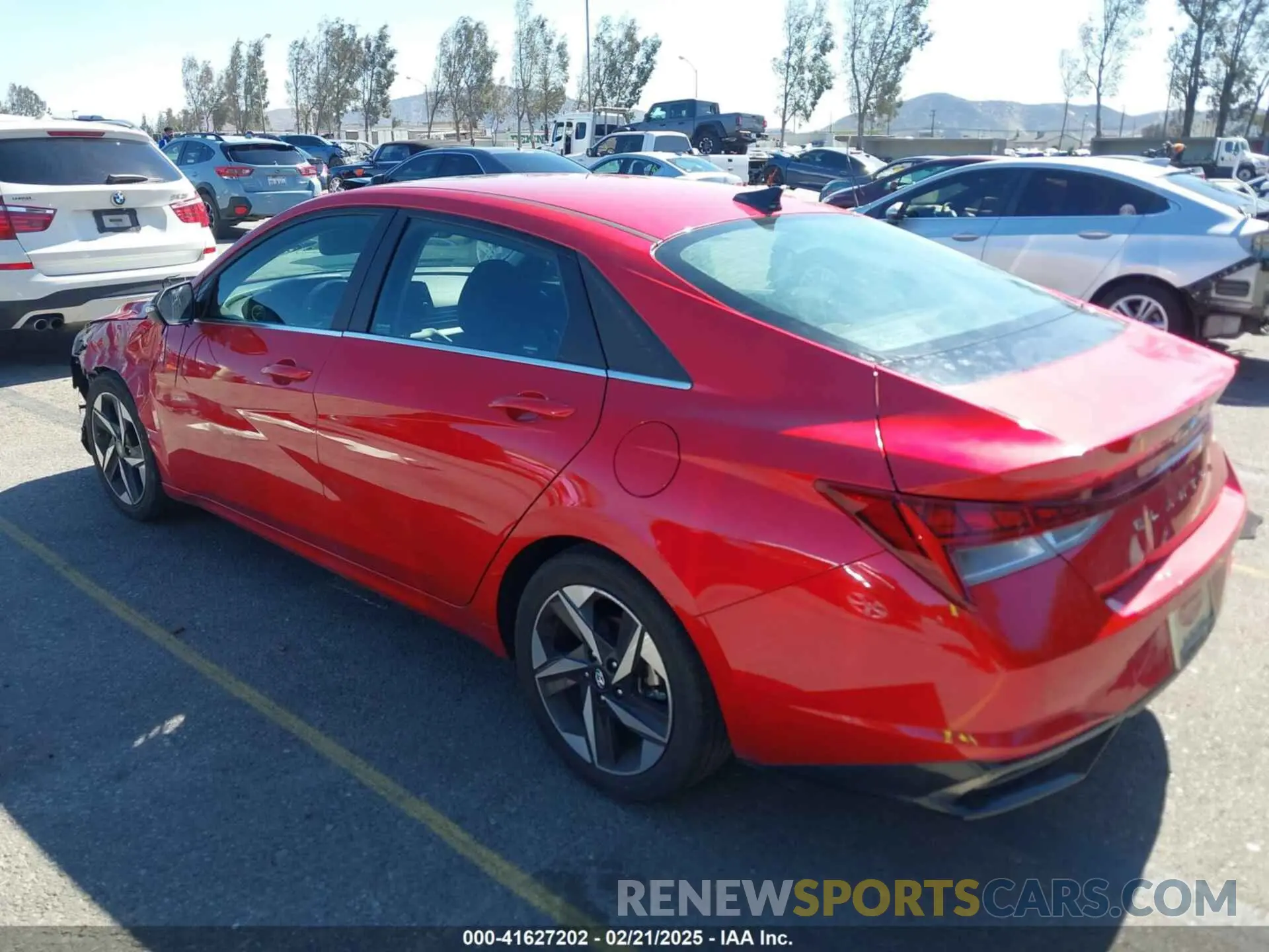 3 Photograph of a damaged car 5NPLN4AG9NH082970 HYUNDAI ELANTRA 2022