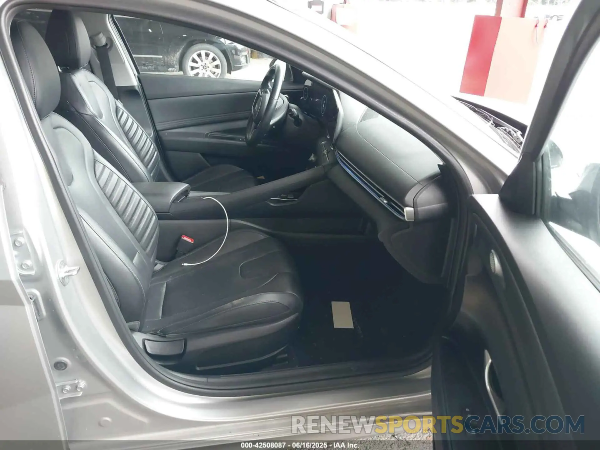 5 Photograph of a damaged car 5NPLP4AG8NH069931 HYUNDAI ELANTRA 2022