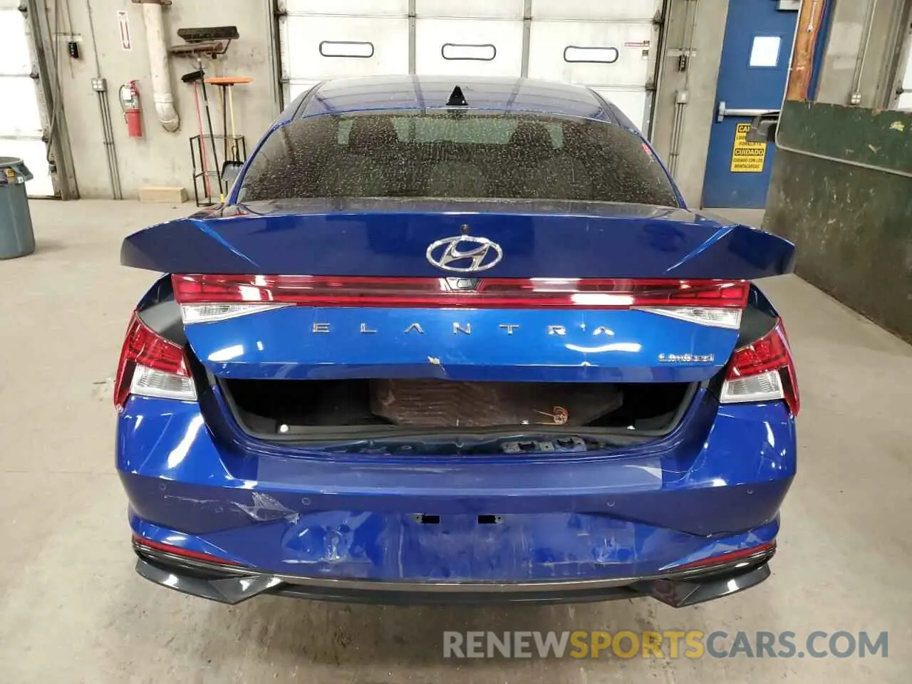 6 Photograph of a damaged car 5NPLP4AG9NH083840 HYUNDAI ELANTRA 2022