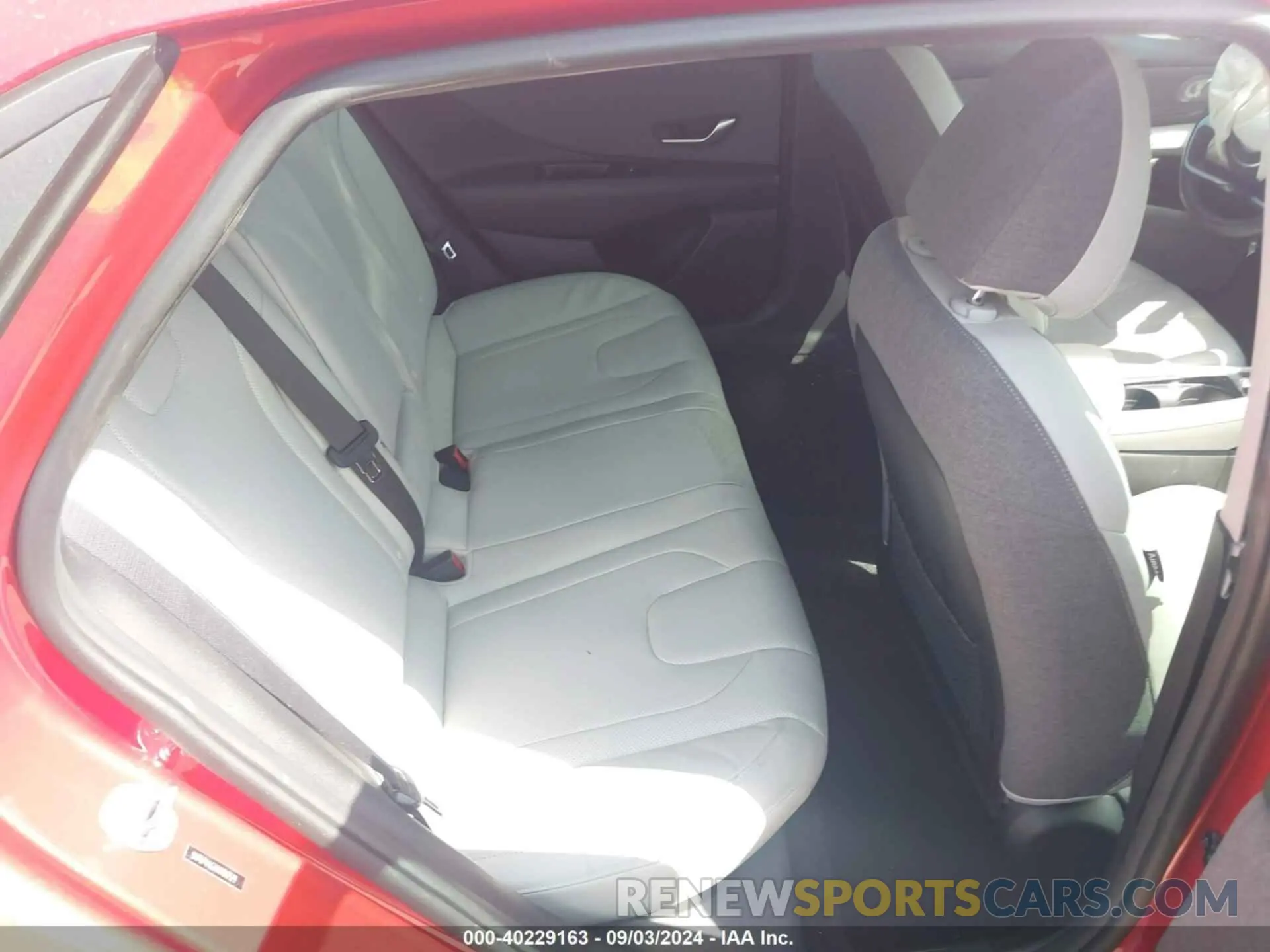 8 Photograph of a damaged car 5NPLP4AGXNH067579 HYUNDAI ELANTRA 2022