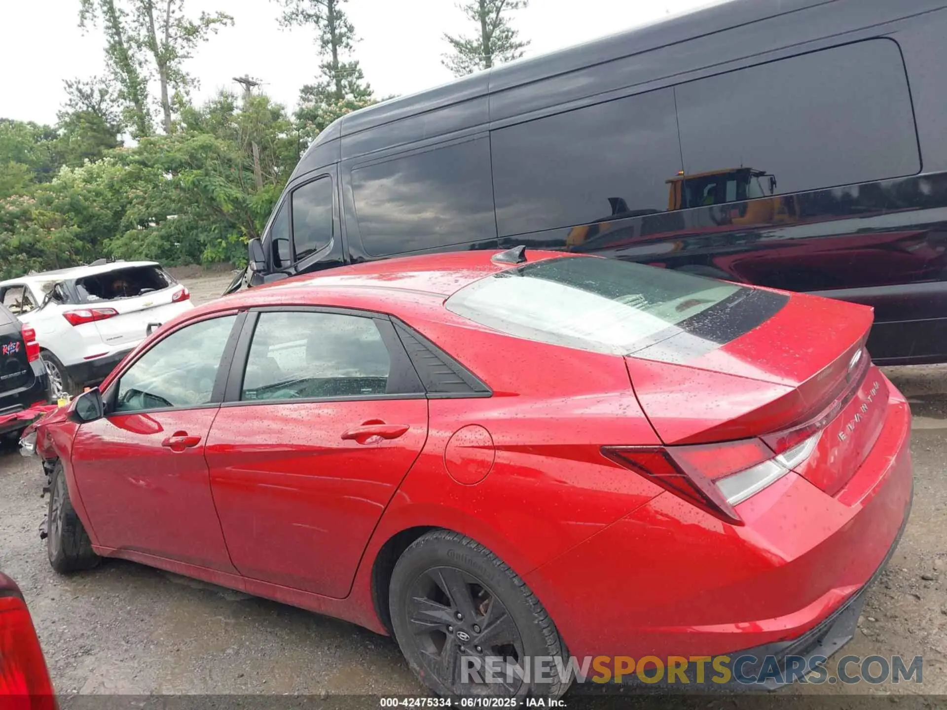 14 Photograph of a damaged car 5NPLS4AG0NH062485 HYUNDAI ELANTRA 2022