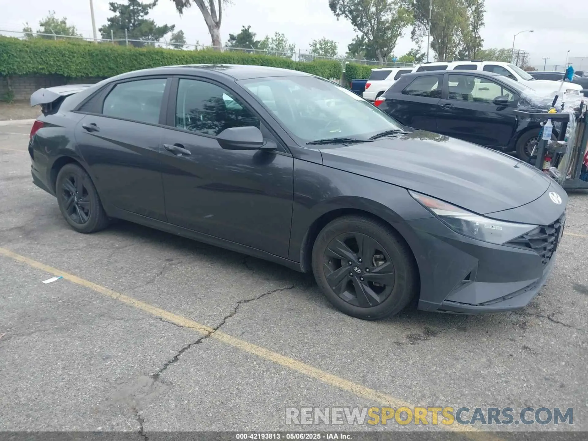 1 Photograph of a damaged car 5NPLS4AG0NH064477 HYUNDAI ELANTRA 2022
