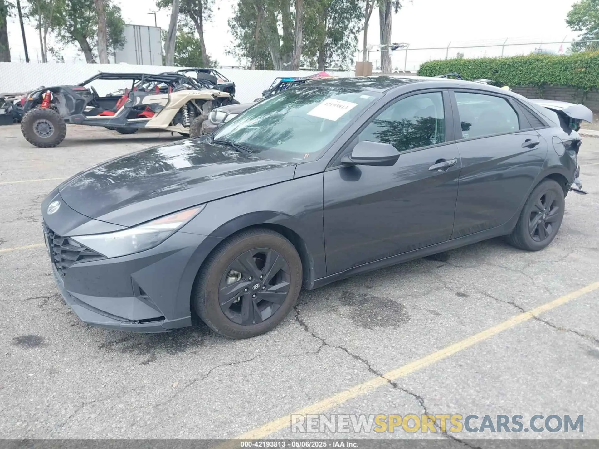 2 Photograph of a damaged car 5NPLS4AG0NH064477 HYUNDAI ELANTRA 2022