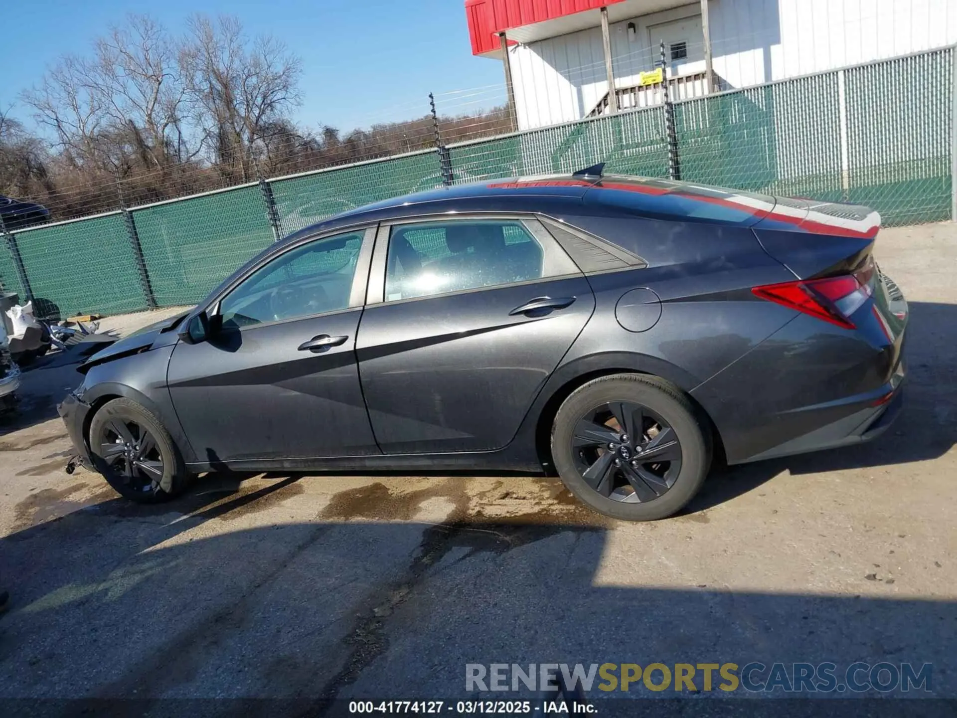 15 Photograph of a damaged car 5NPLS4AG0NH075141 HYUNDAI ELANTRA 2022