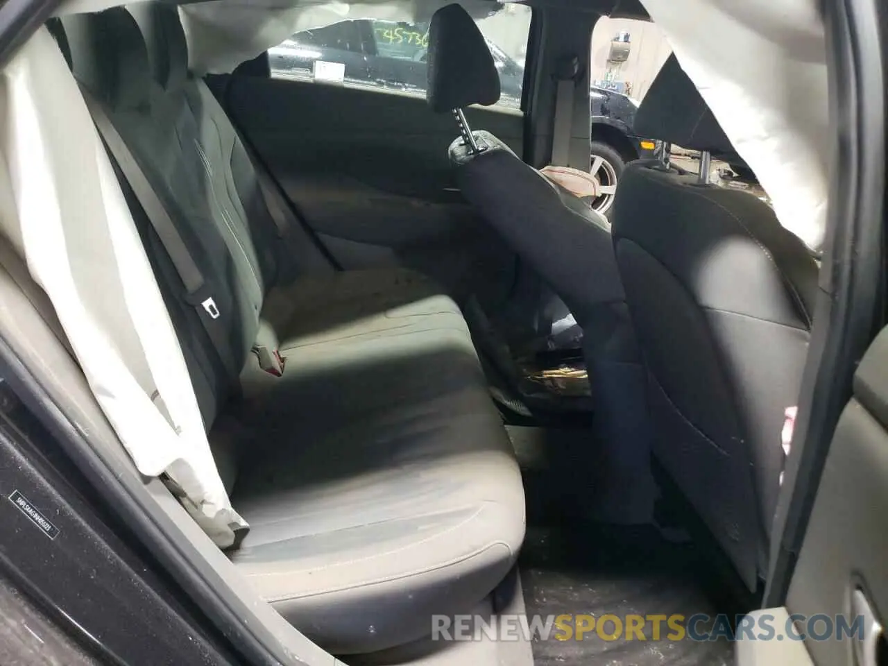 10 Photograph of a damaged car 5NPLS4AG1NH055223 HYUNDAI ELANTRA 2022